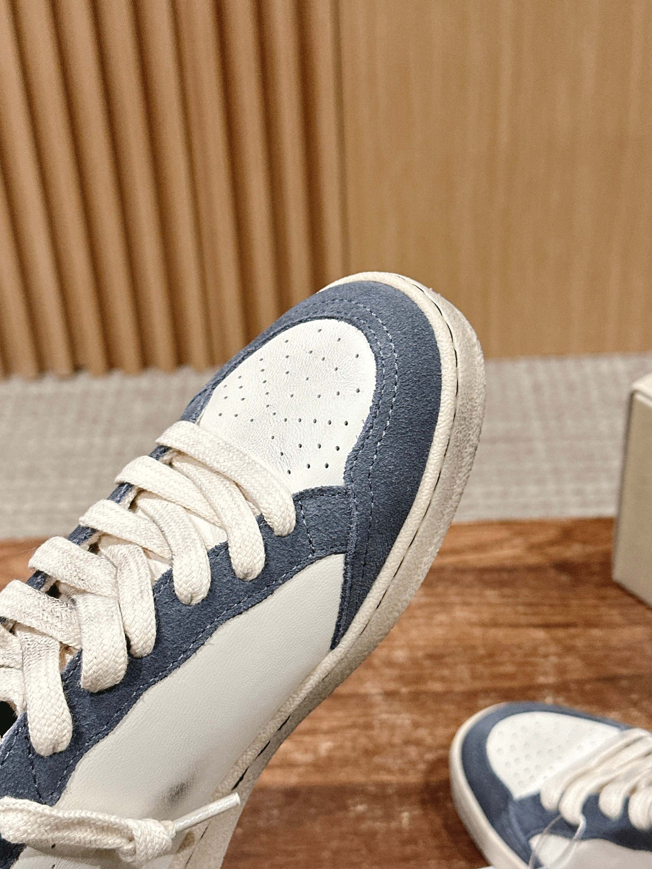 LuxluxHouse Best Quality Shoes Golden Goose