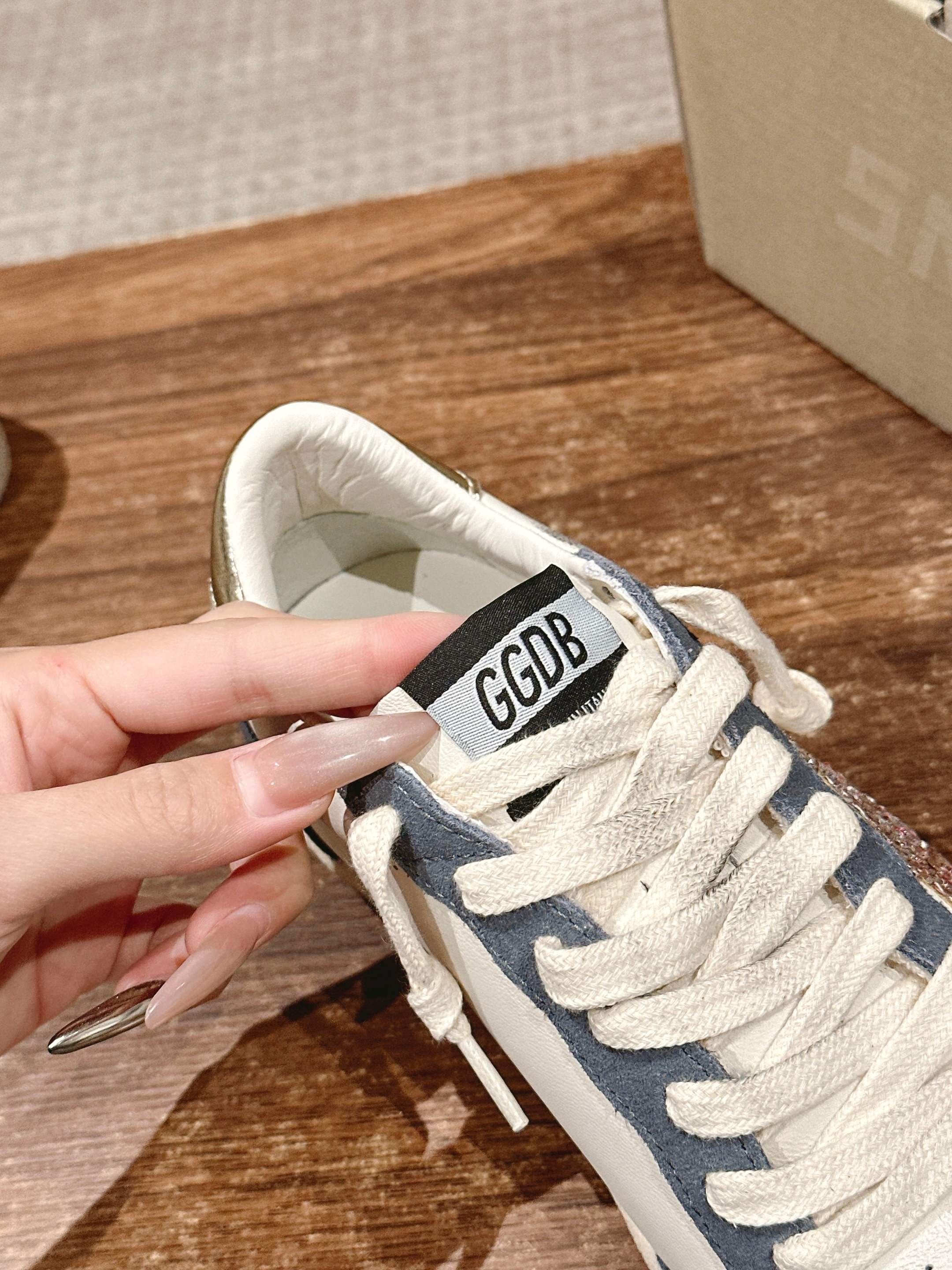LuxluxHouse Best Quality Shoes Golden Goose