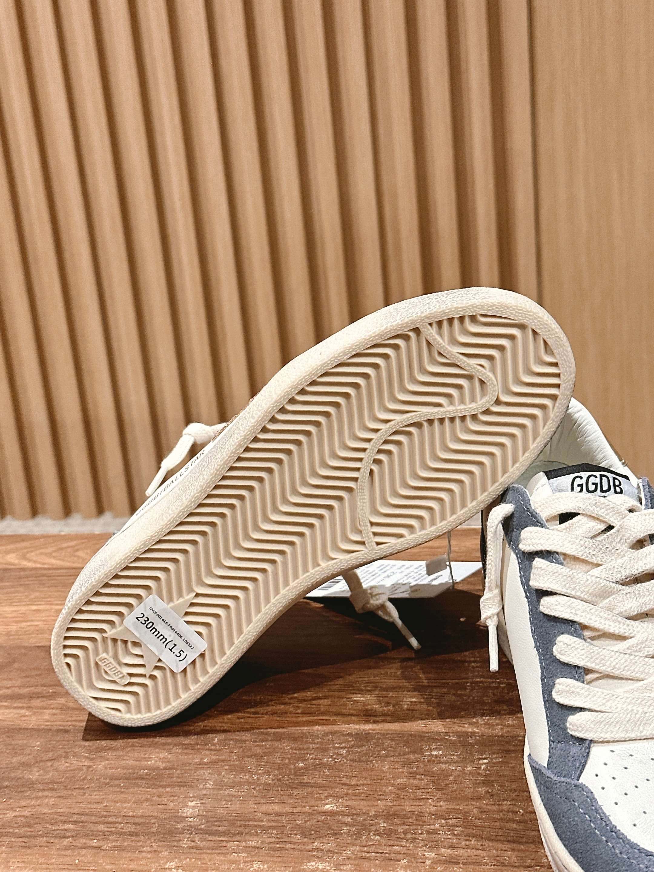 LuxluxHouse Best Quality Shoes Golden Goose