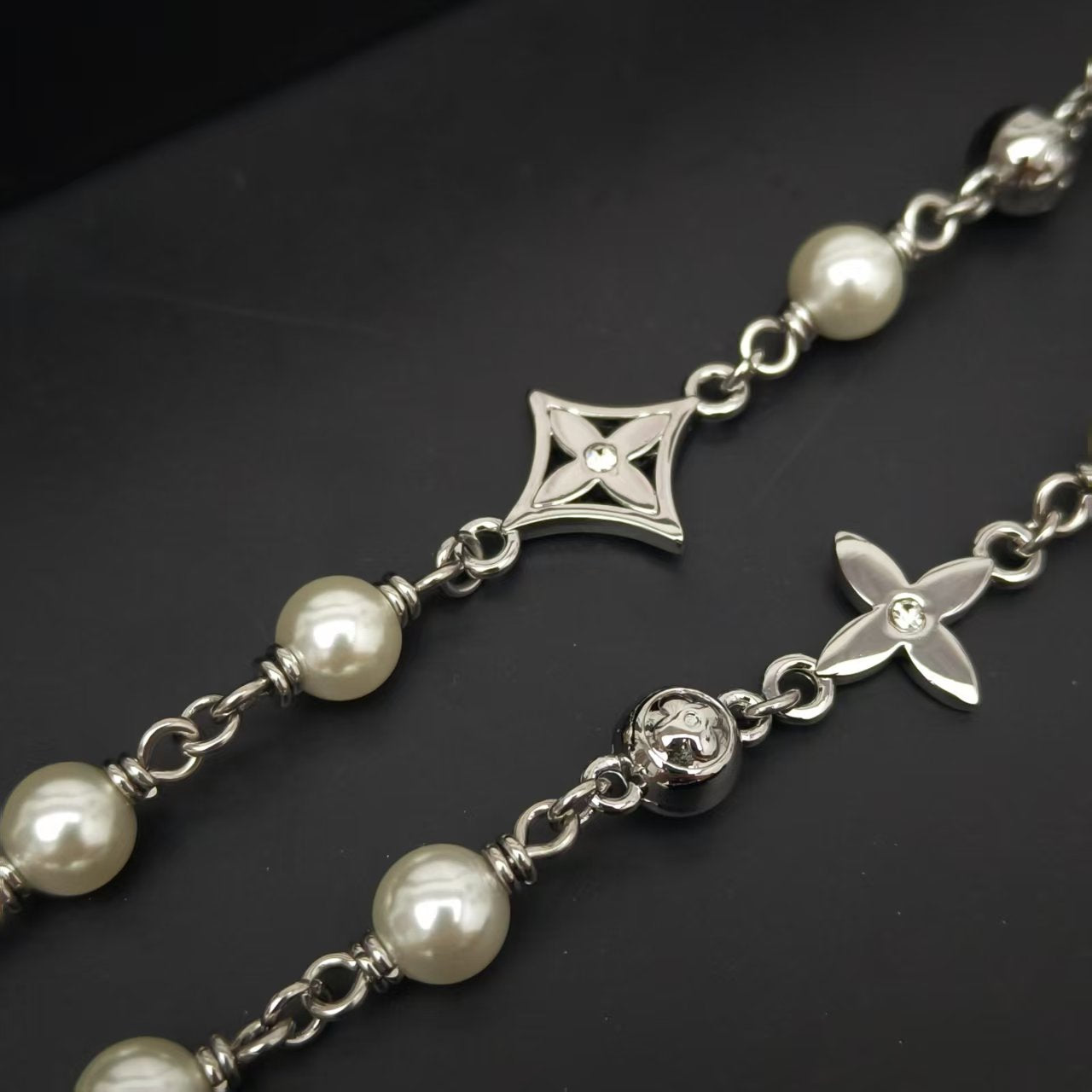 LuxluxHouse Best Quality Accessories Necklace Bracelet Louis Vuitton