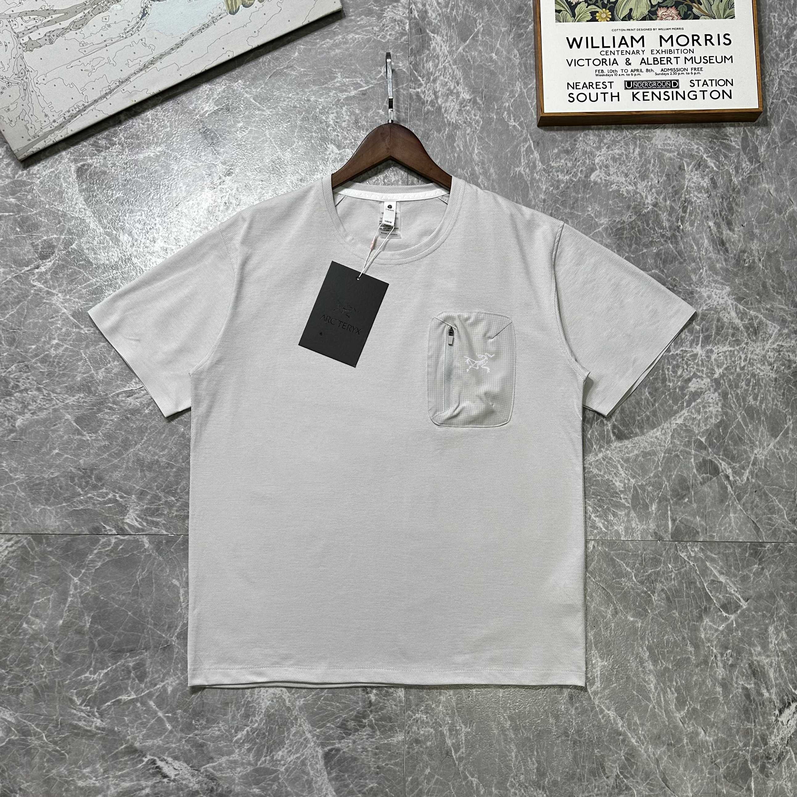 LuxluxHouse Best Quality Clothes T-shirt Arcteryx
