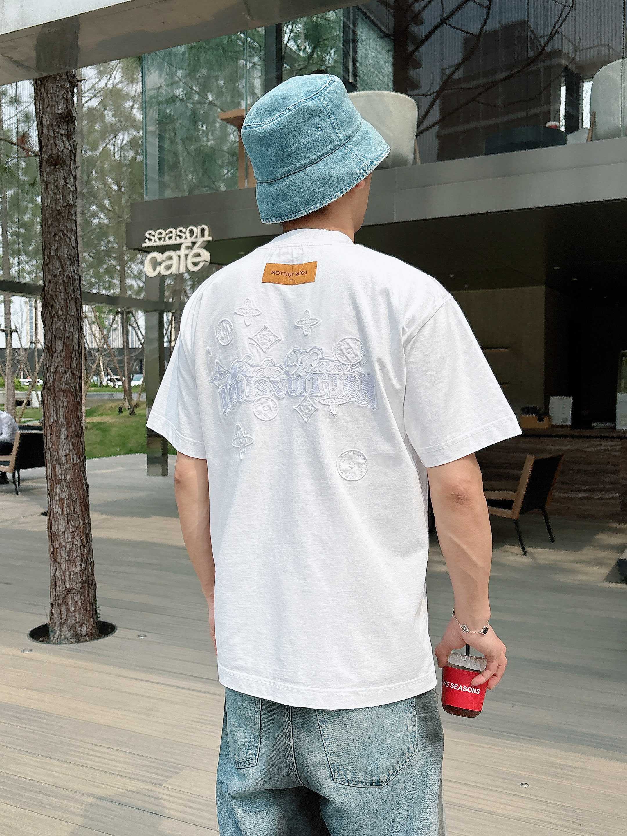 LuxluxHouse Best Quality Clothes T-shirt Louis Vuitton