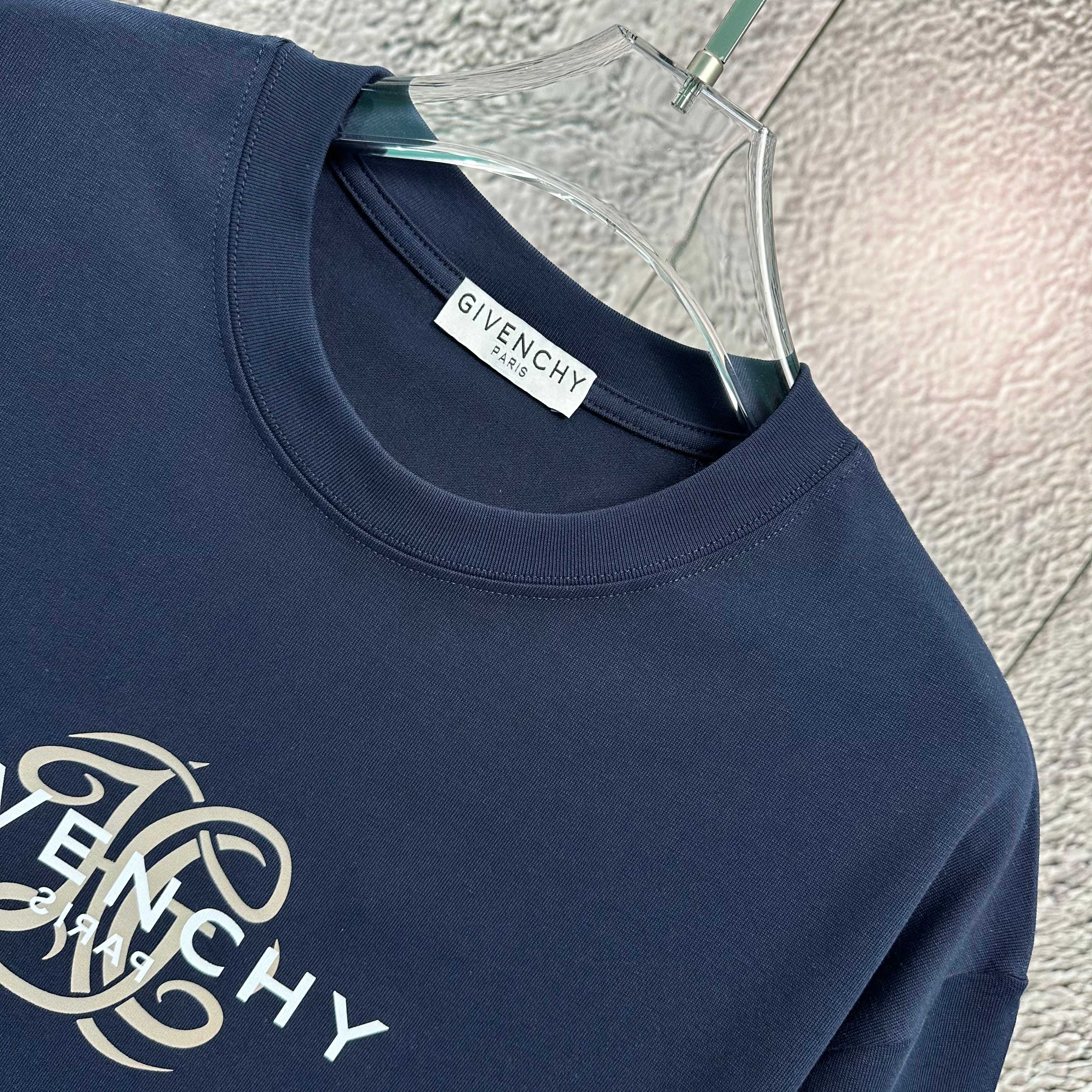 LuxluxHouse Best Quality Clothes Givenchy T-shirt