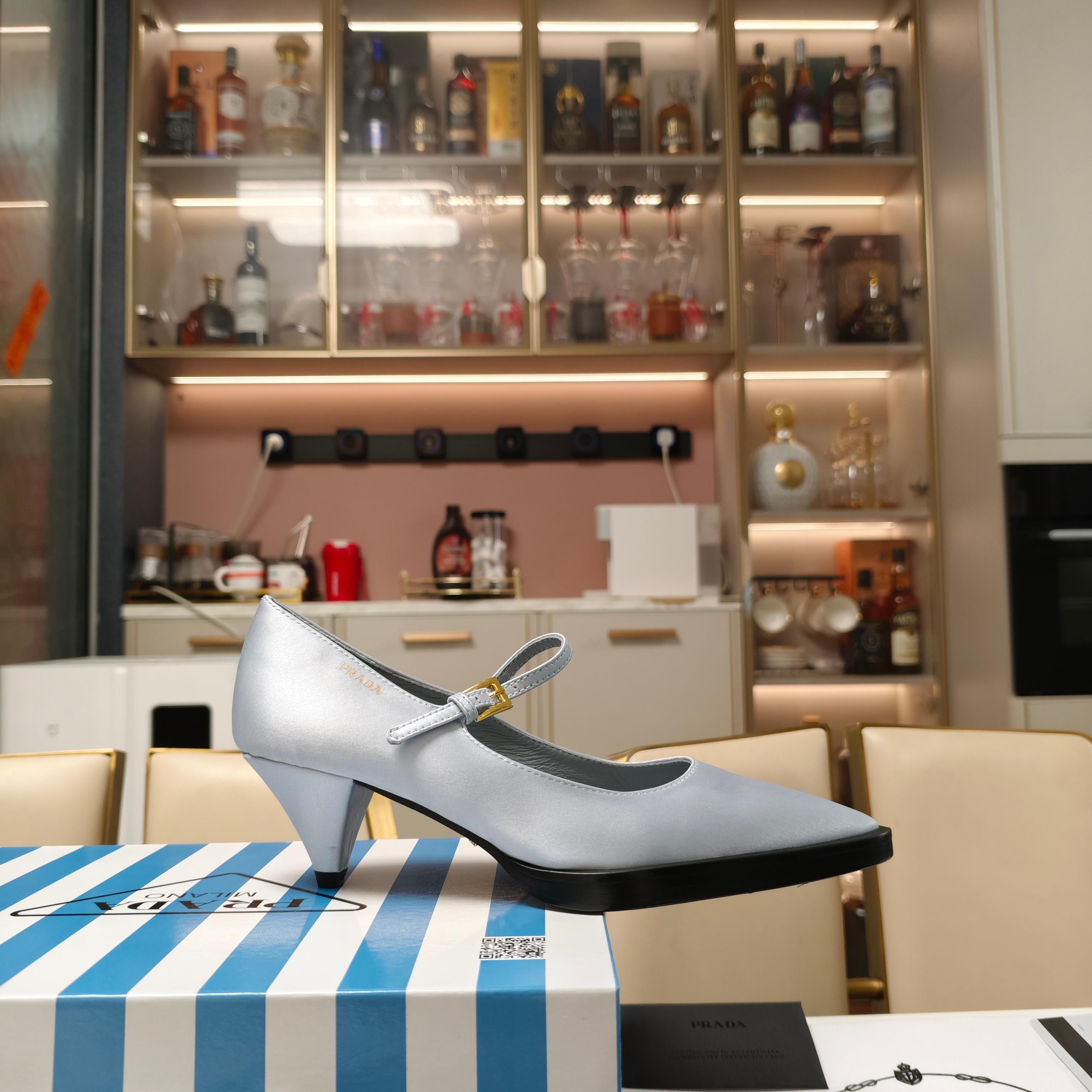 LuxluxHouse Best Quality Women Shoes Prada