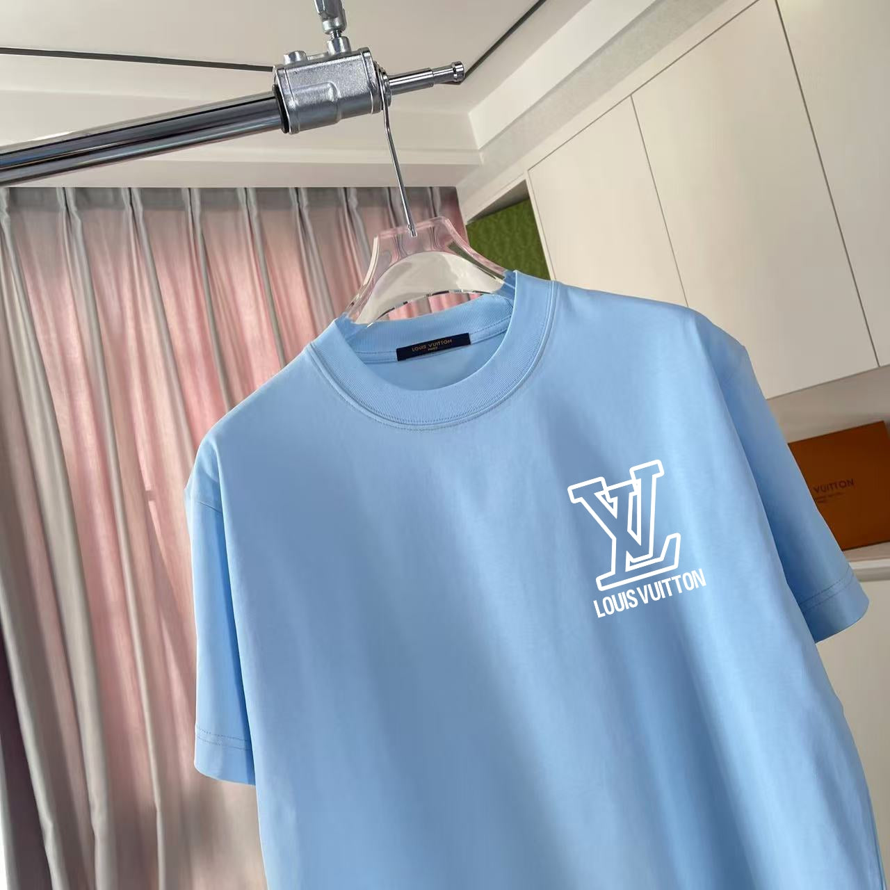 LuxluxHouse Best Quality Clothes T-shirt Louis Vuitton