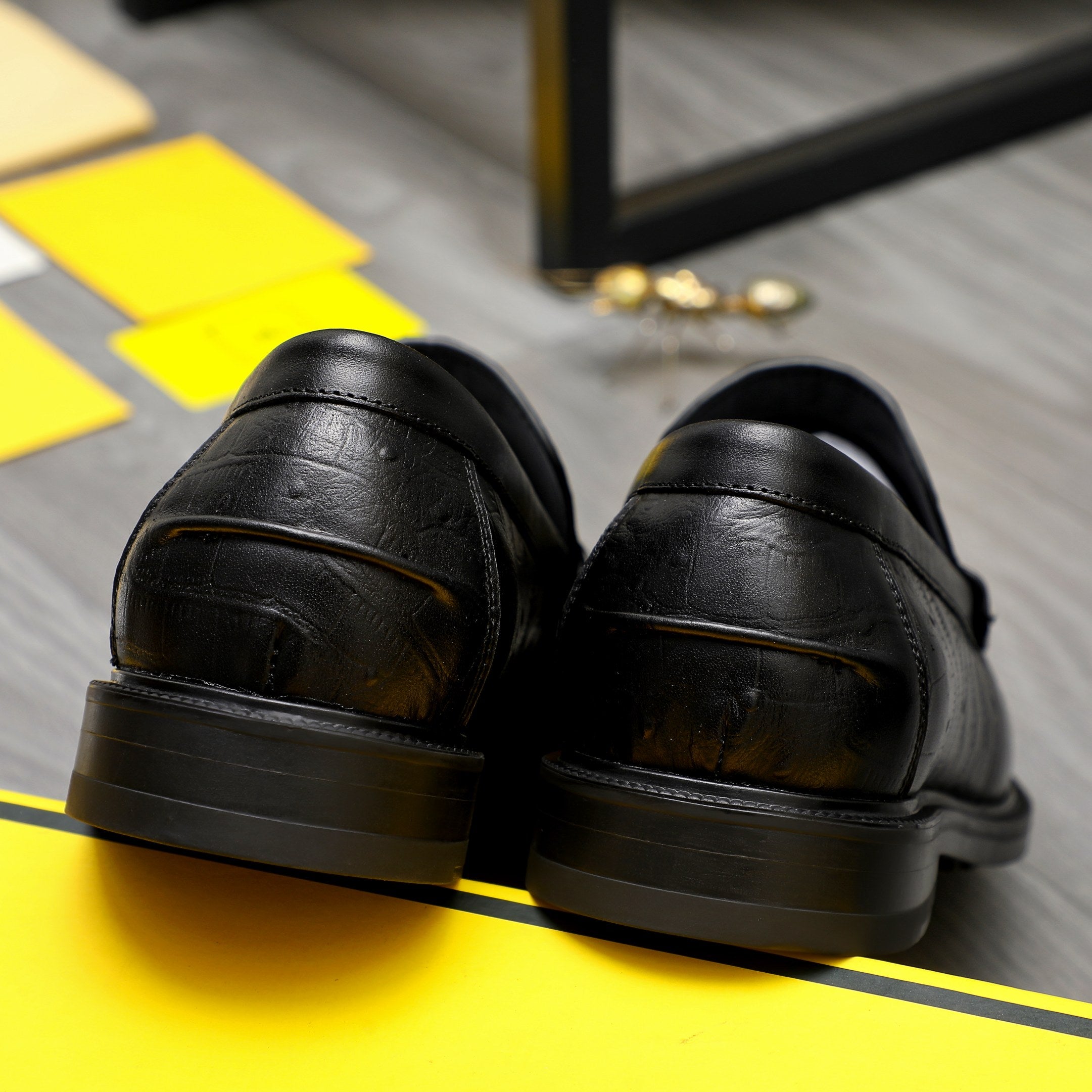 LuxluxHouse Best Quality Shoes Fendi