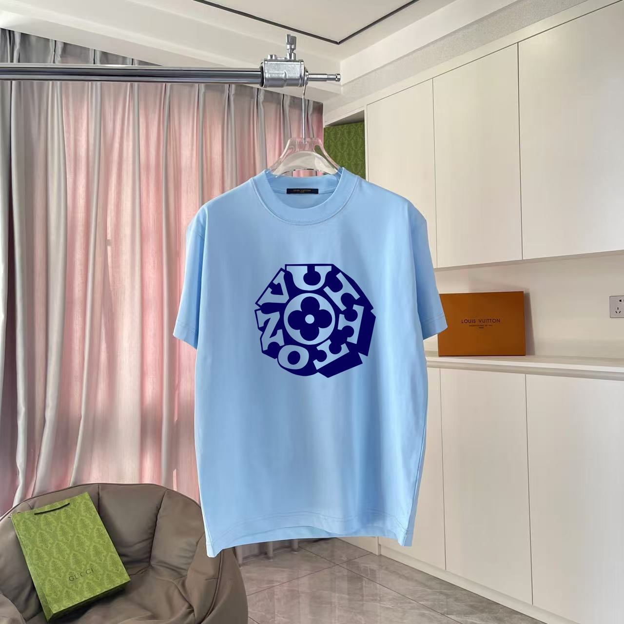 LuxluxHouse Best Quality Clothes T-shirt Louis Vuitton