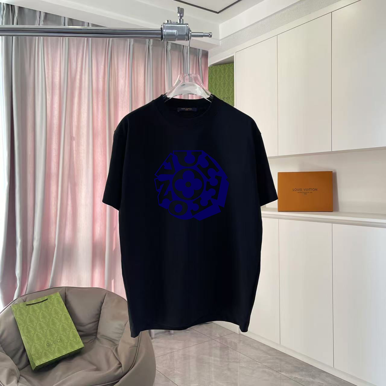 LuxluxHouse Best Quality Clothes T-shirt Louis Vuitton