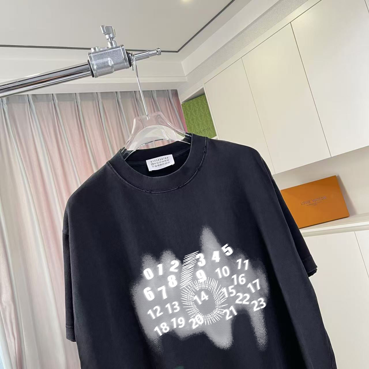 LuxluxHouse Best Quality Clothes T-shirt Chanel & Maison Margiela