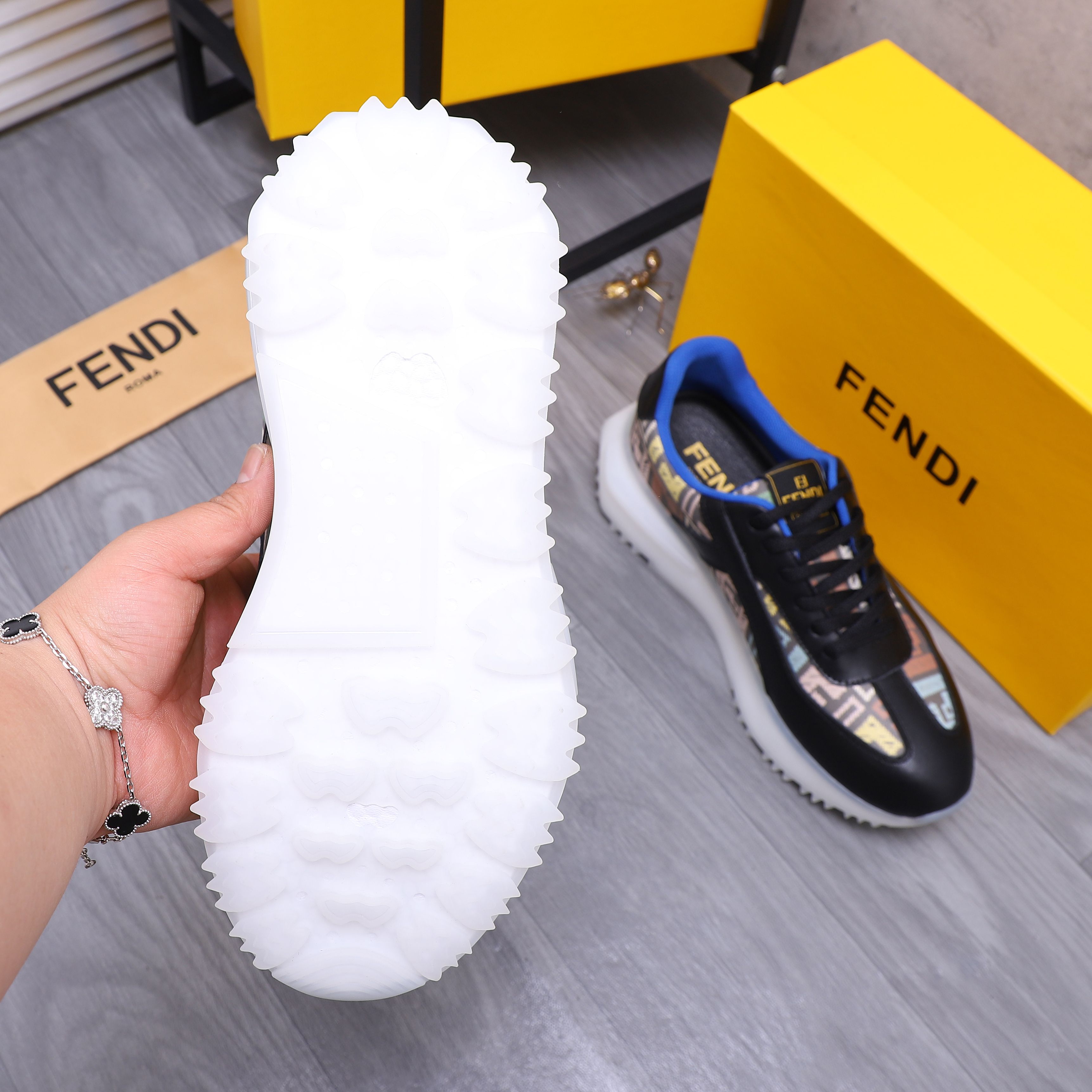 LuxluxHouse Best Quality Shoes Fendi