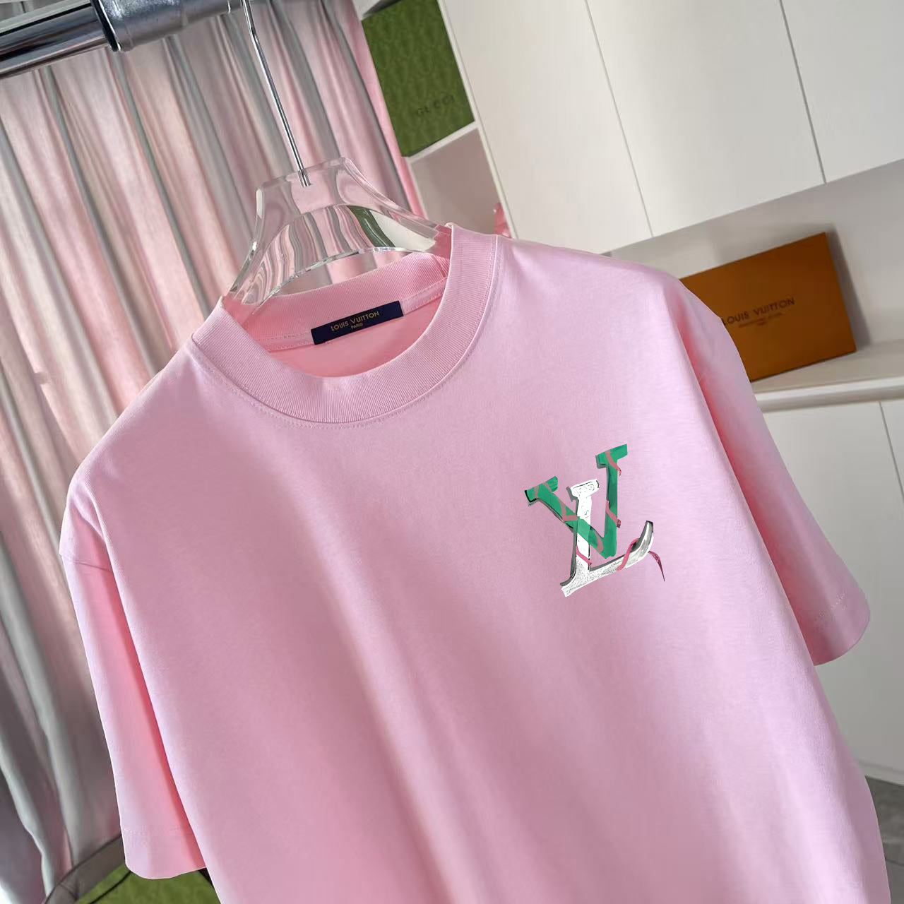 LuxluxHouse Best Quality Clothes T-shirt Louis Vuitton