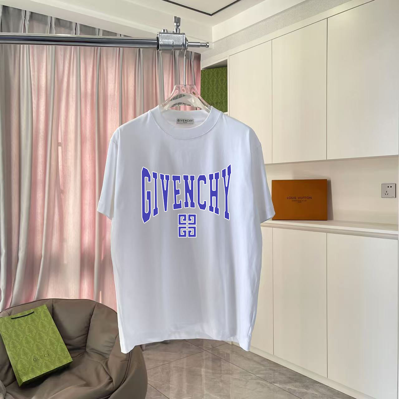 LuxluxHouse Best Quality Clothes Givenchy T-shirt