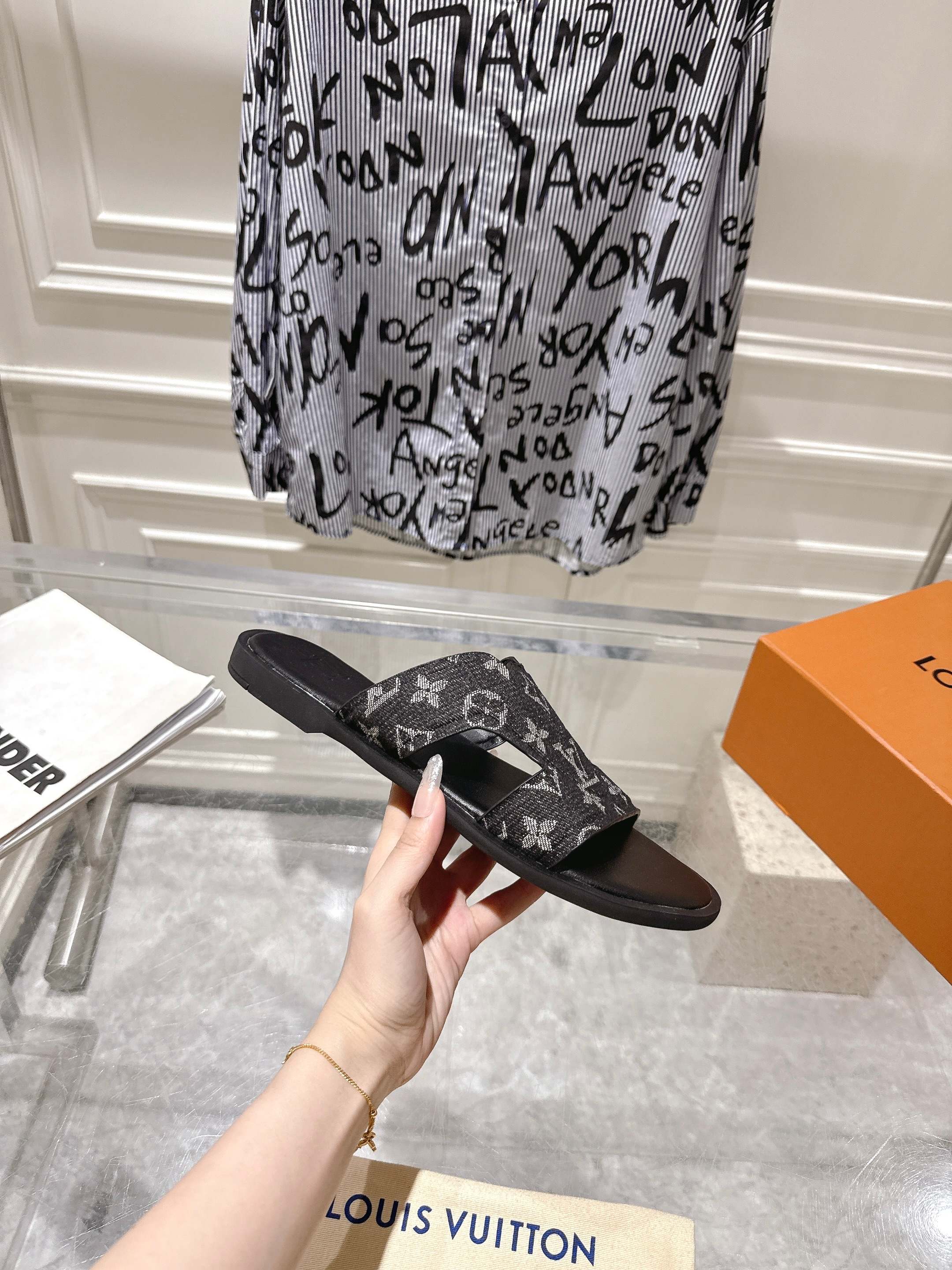 LuxluxHouse Best Quality Sandals Louis Vuitton