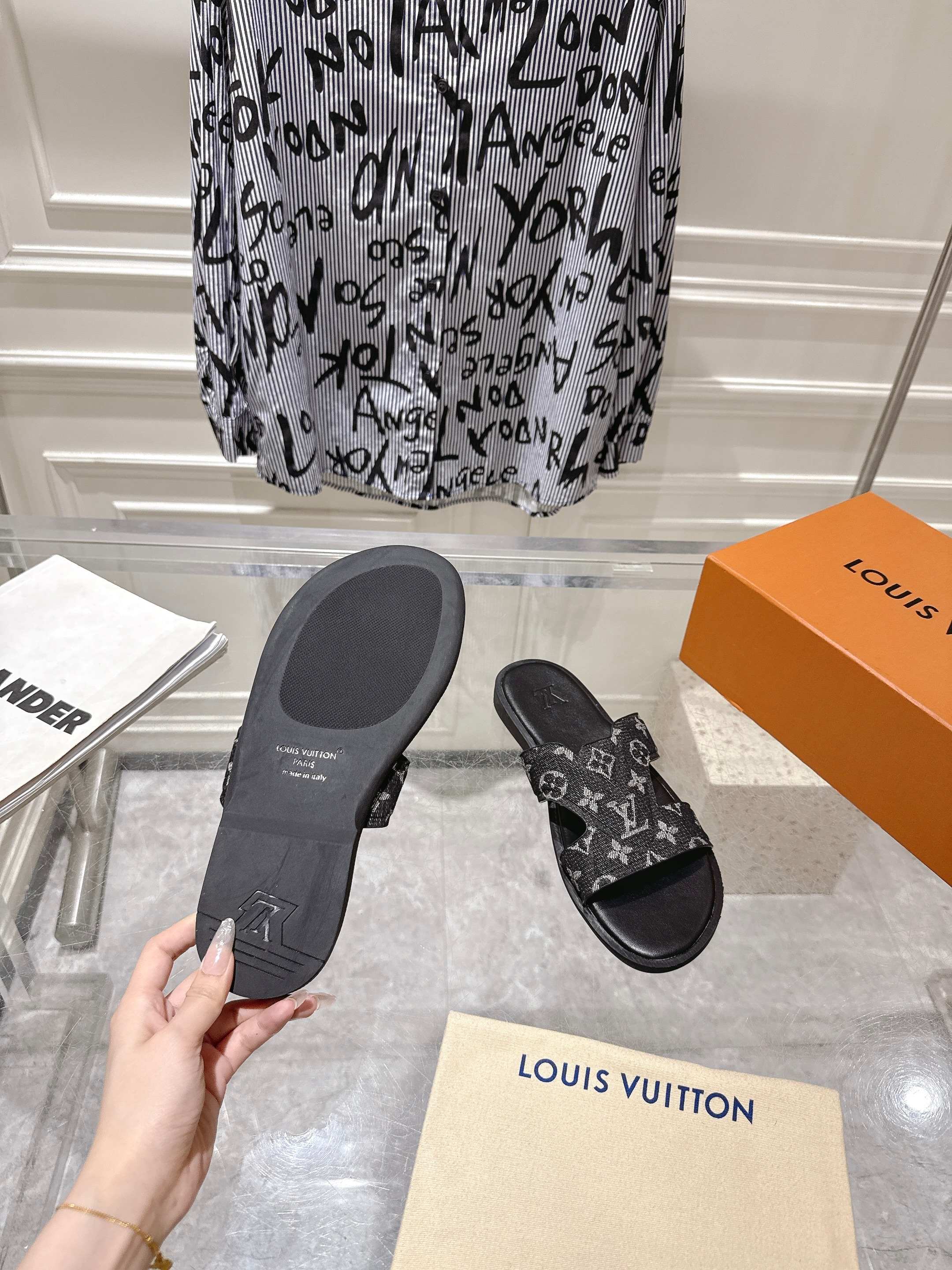 LuxluxHouse Best Quality Sandals Louis Vuitton