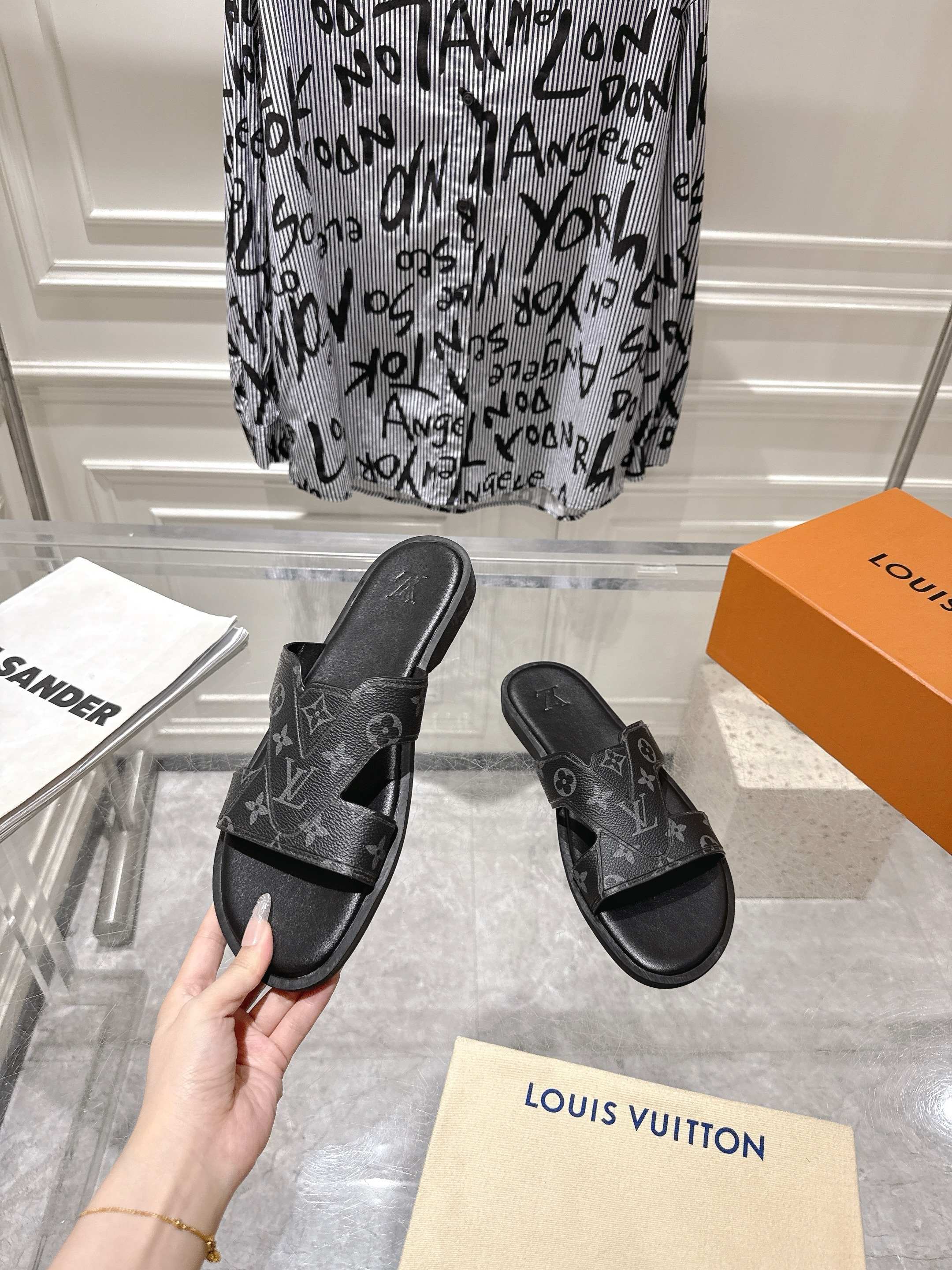 LuxluxHouse Best Quality Sandals Louis Vuitton