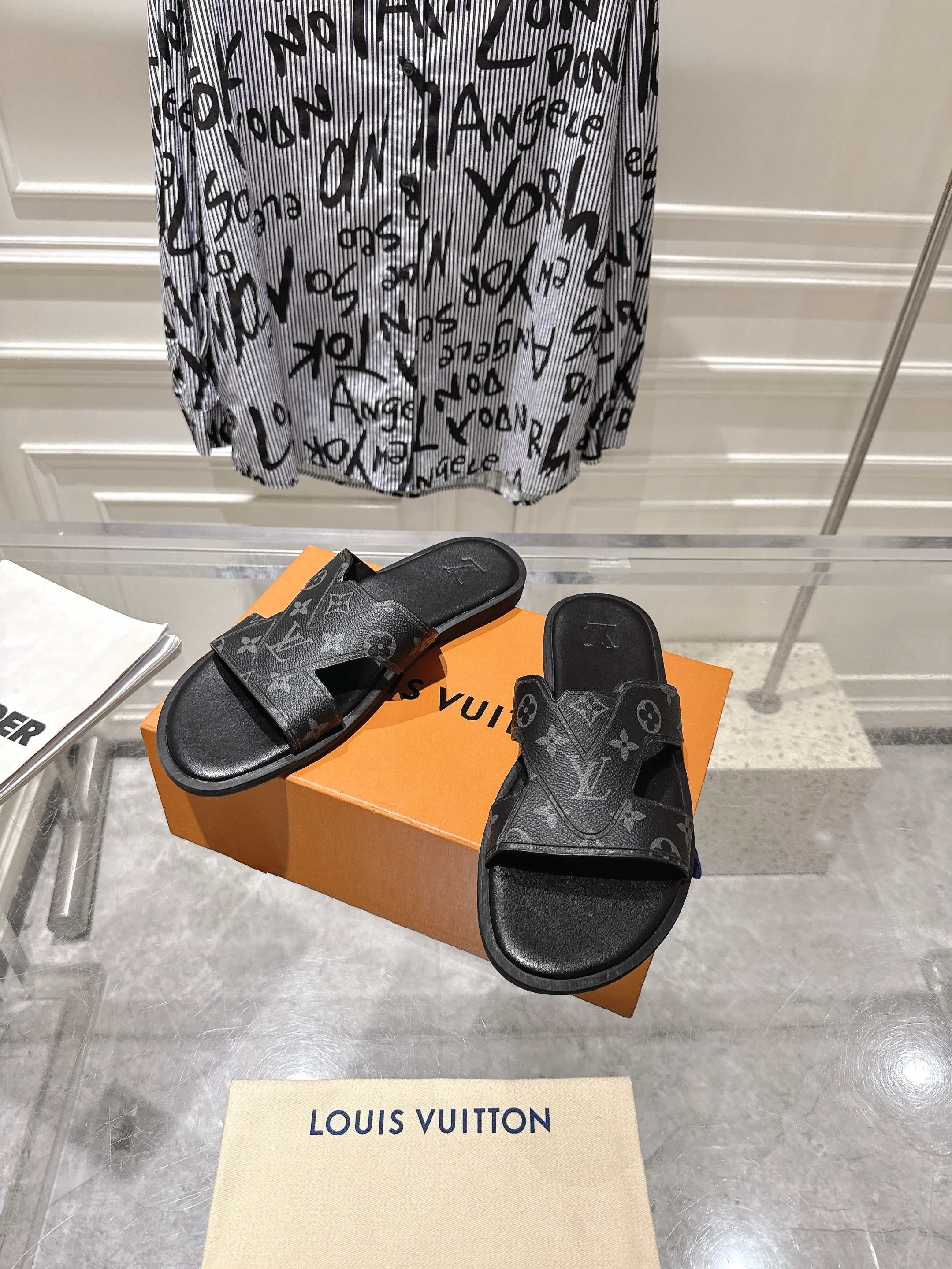 LuxluxHouse Best Quality Sandals Louis Vuitton