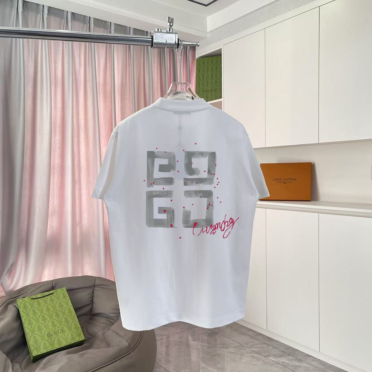 LuxluxHouse Best Quality Clothes Givenchy T-shirt