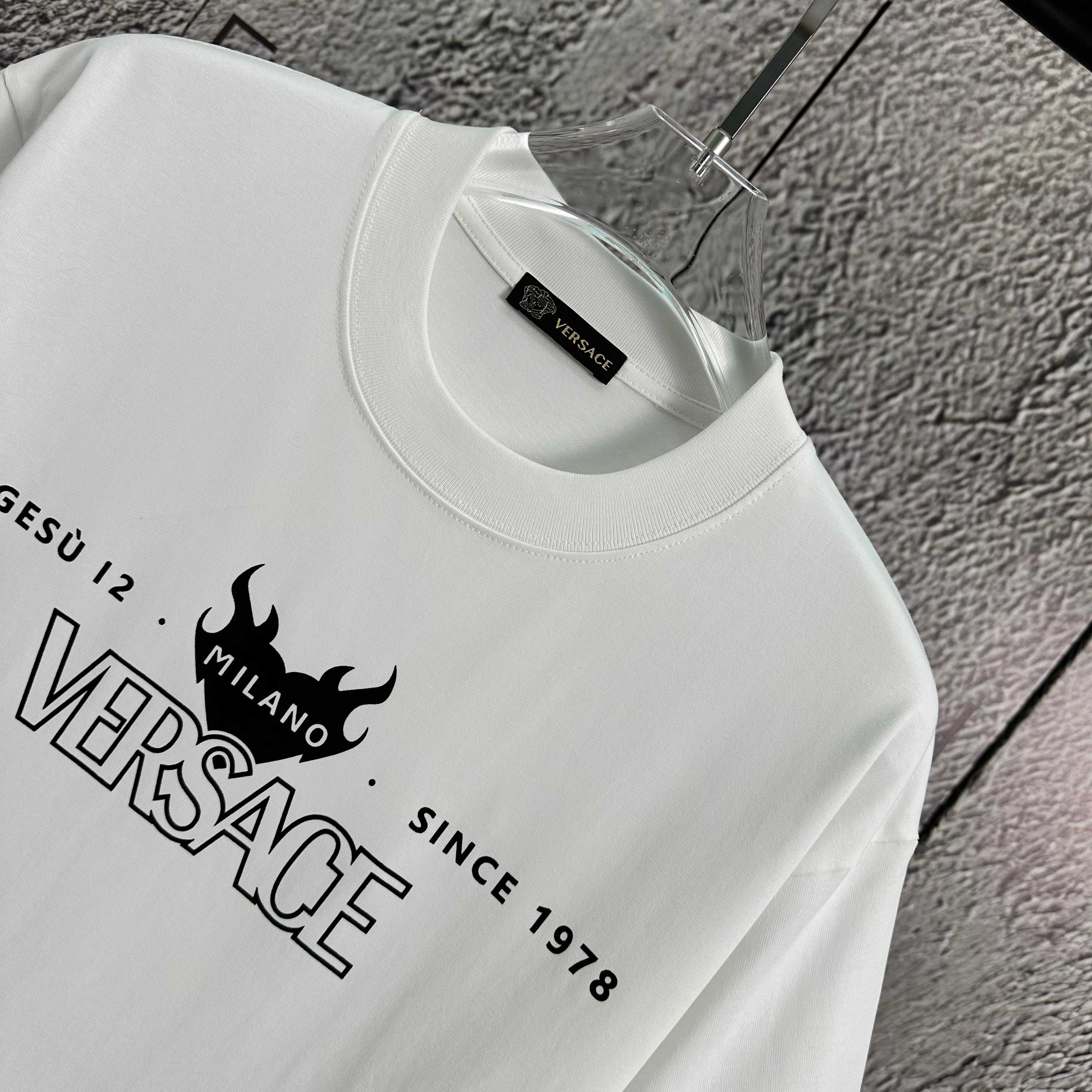 LuxluxHouse Best Quality Clothes Versace T-shirt