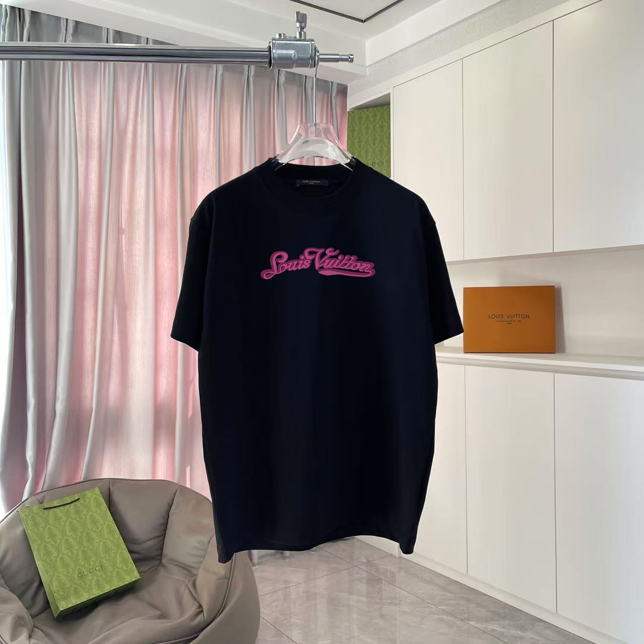 LuxluxHouse Best Quality Clothes T-shirt Louis Vuitton