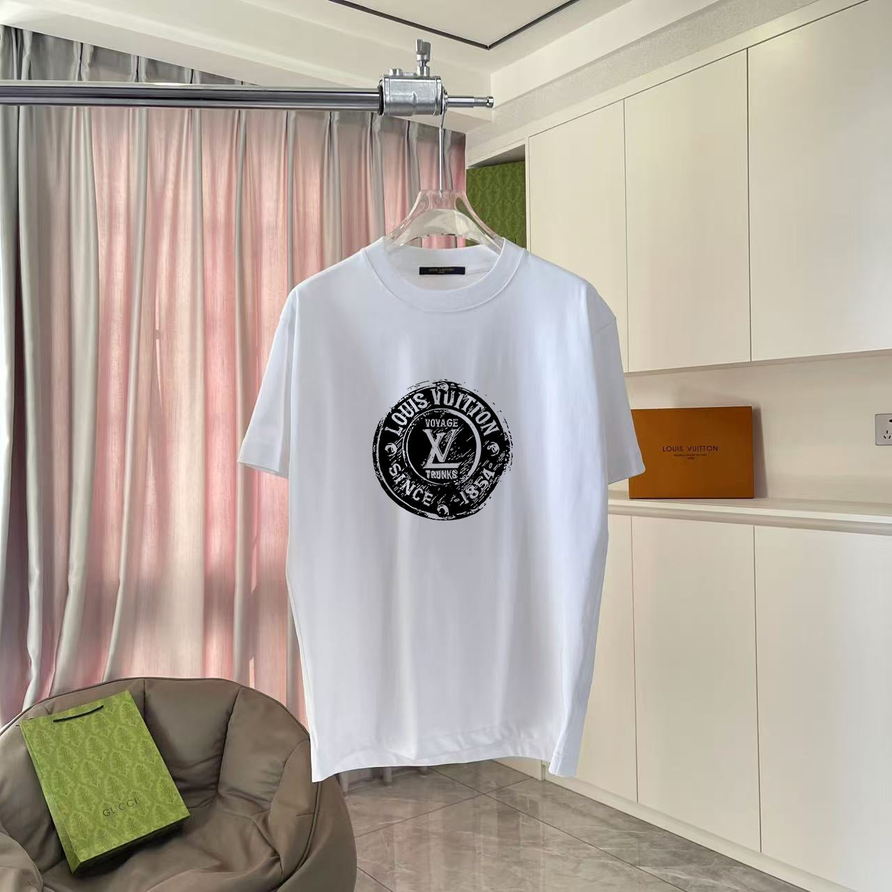 LuxluxHouse Best Quality Clothes T-shirt Louis Vuitton