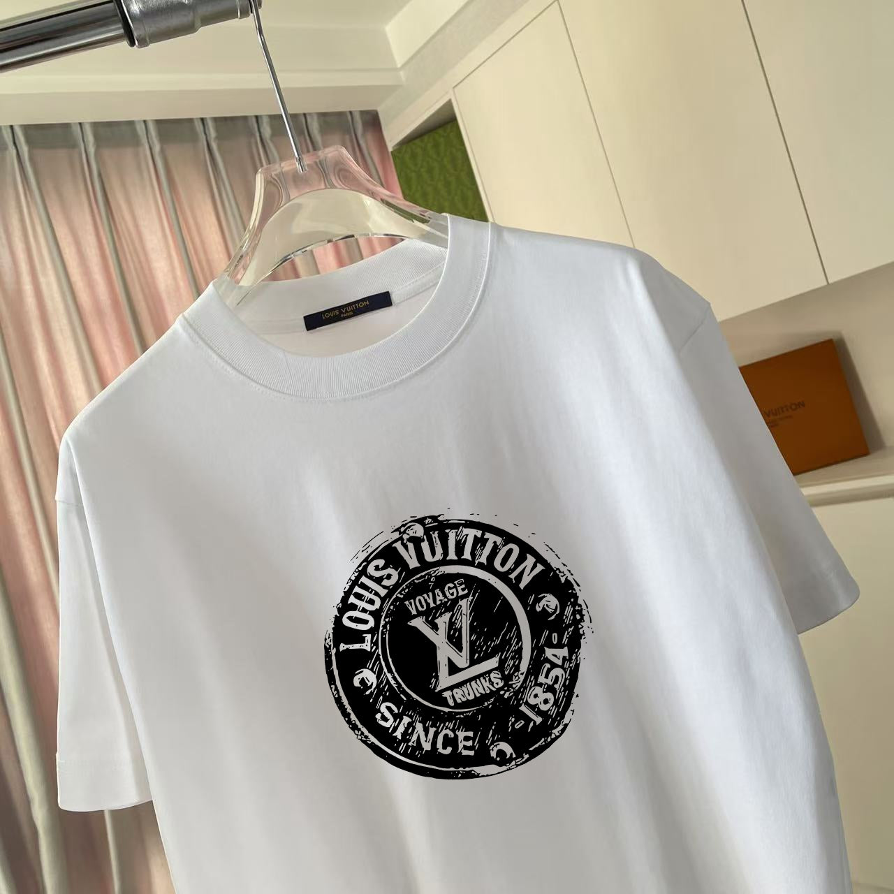 LuxluxHouse Best Quality Clothes T-shirt Louis Vuitton