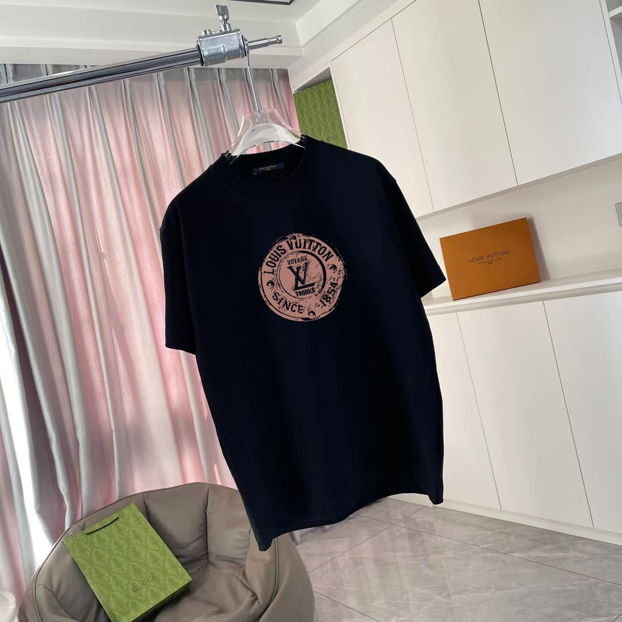 LuxluxHouse Best Quality Clothes T-shirt Louis Vuitton