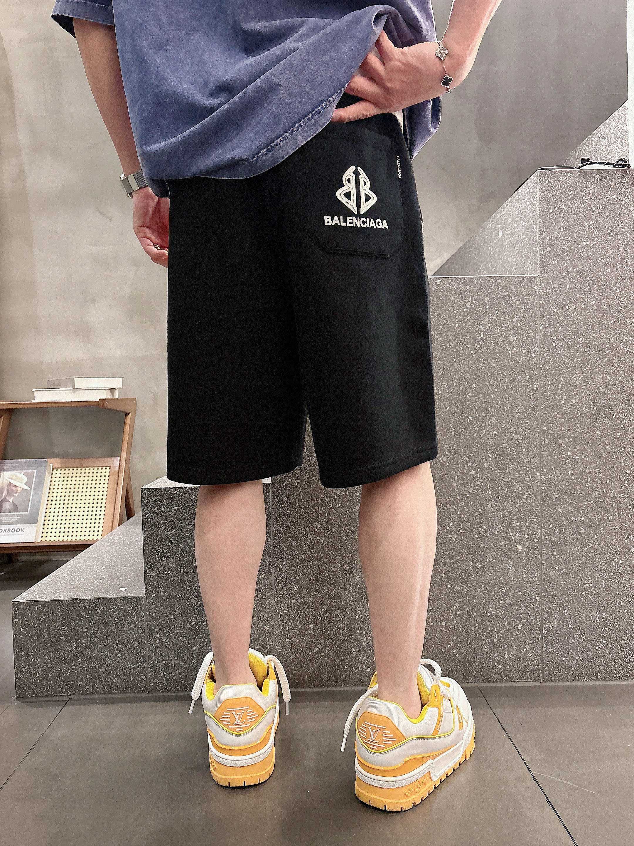LuxluxHouse Best Quality Clothes Balenciaga Pants