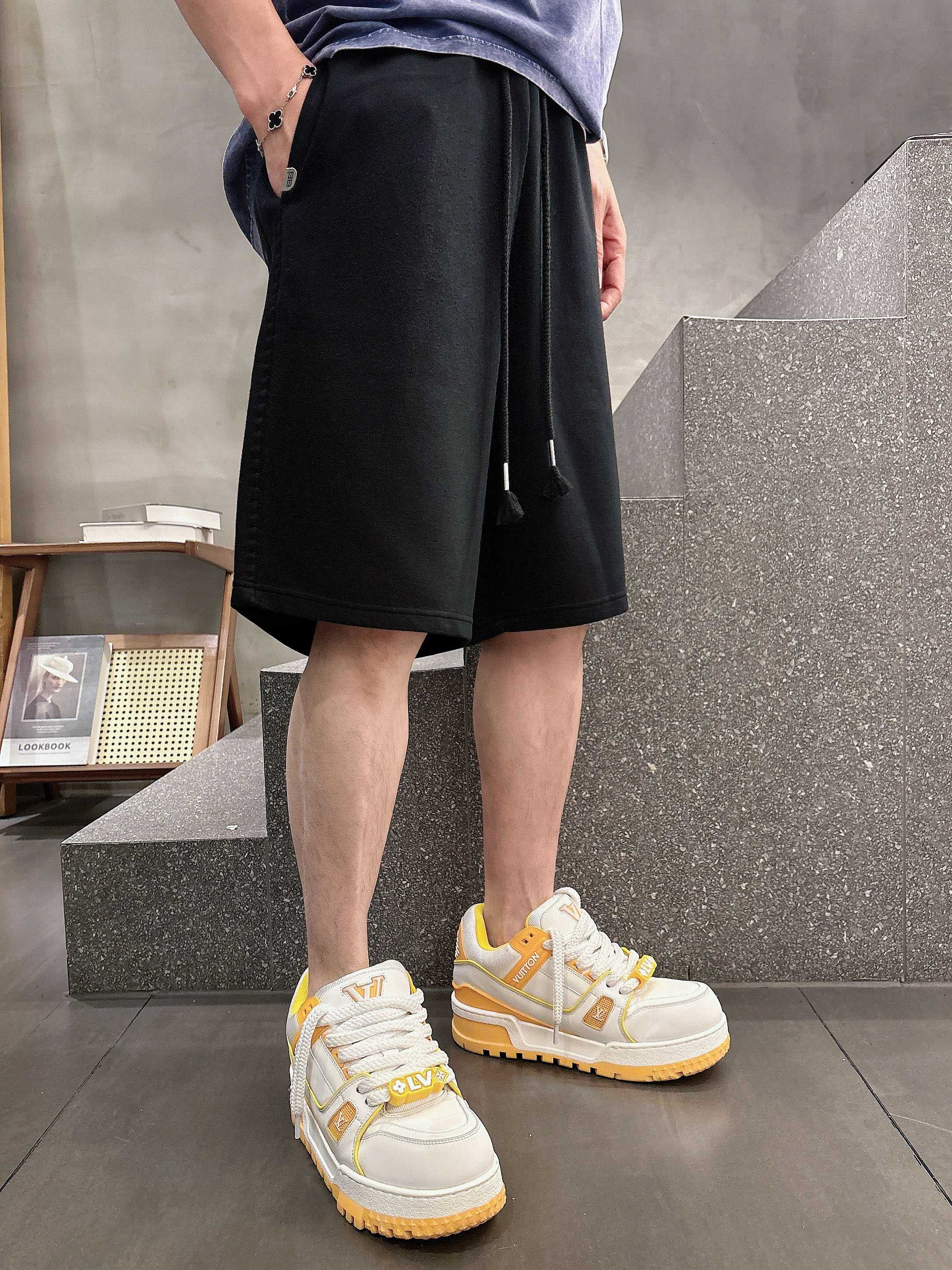LuxluxHouse Best Quality Clothes Balenciaga Pants