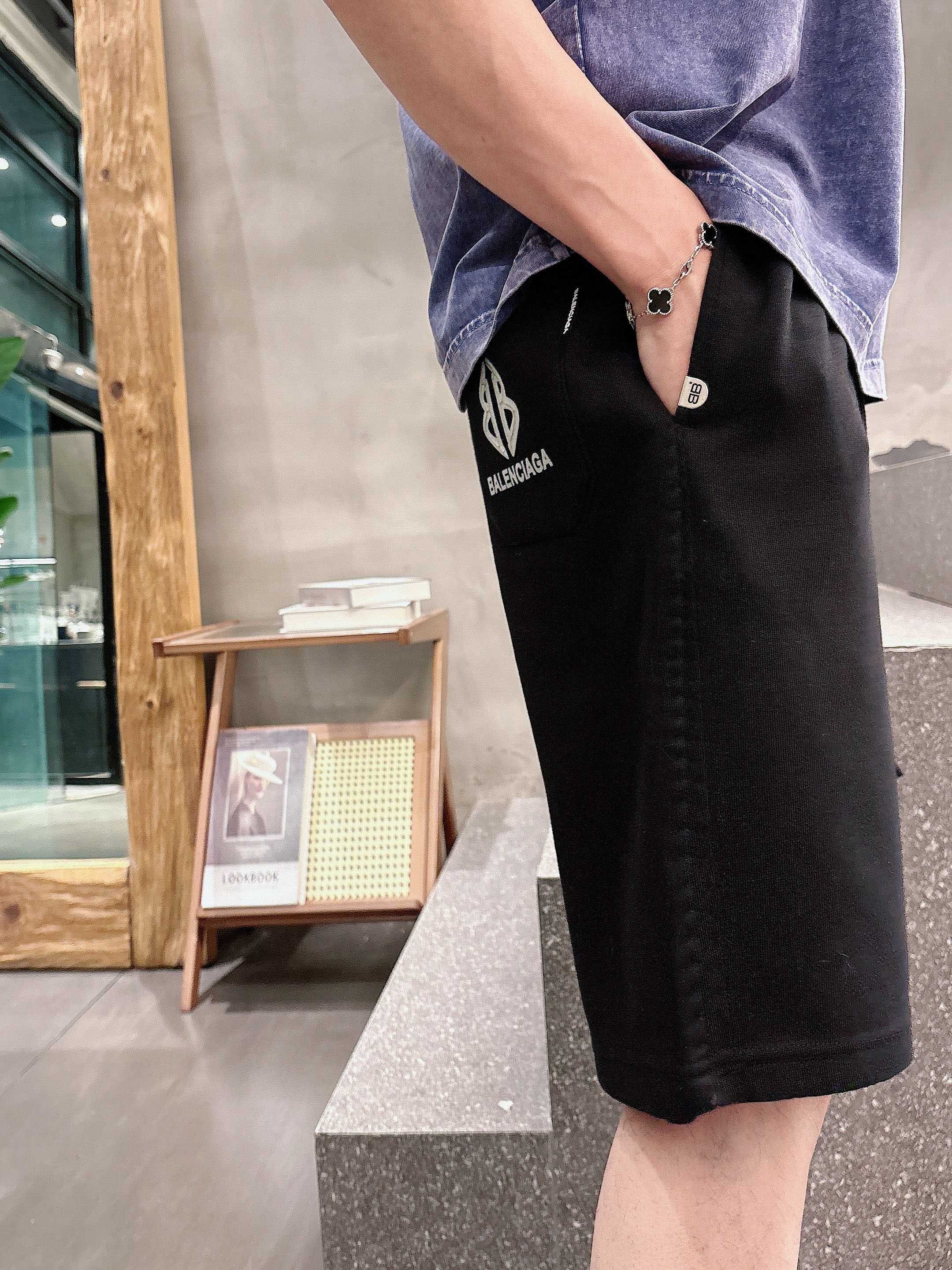 LuxluxHouse Best Quality Clothes Balenciaga Pants