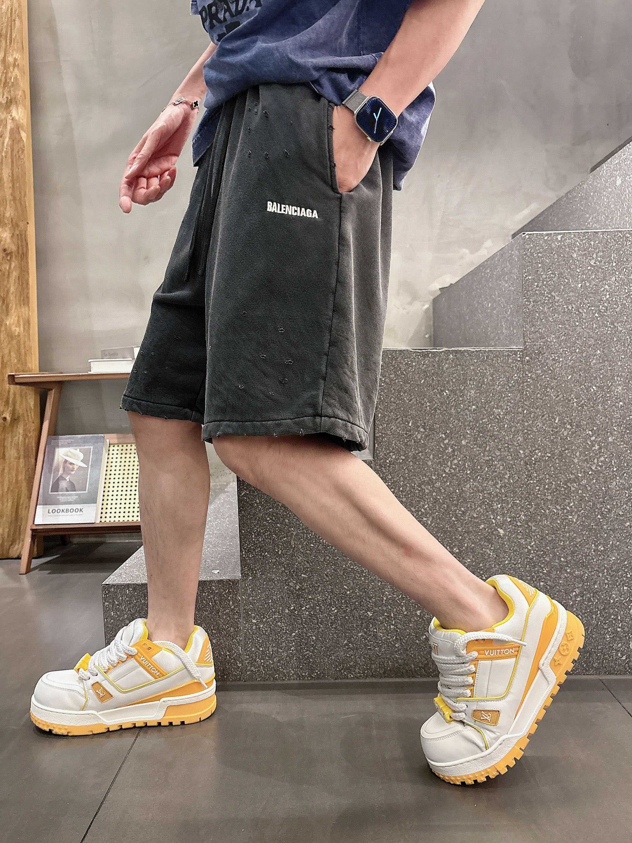 LuxluxHouse Best Quality Clothes Balenciaga Pants
