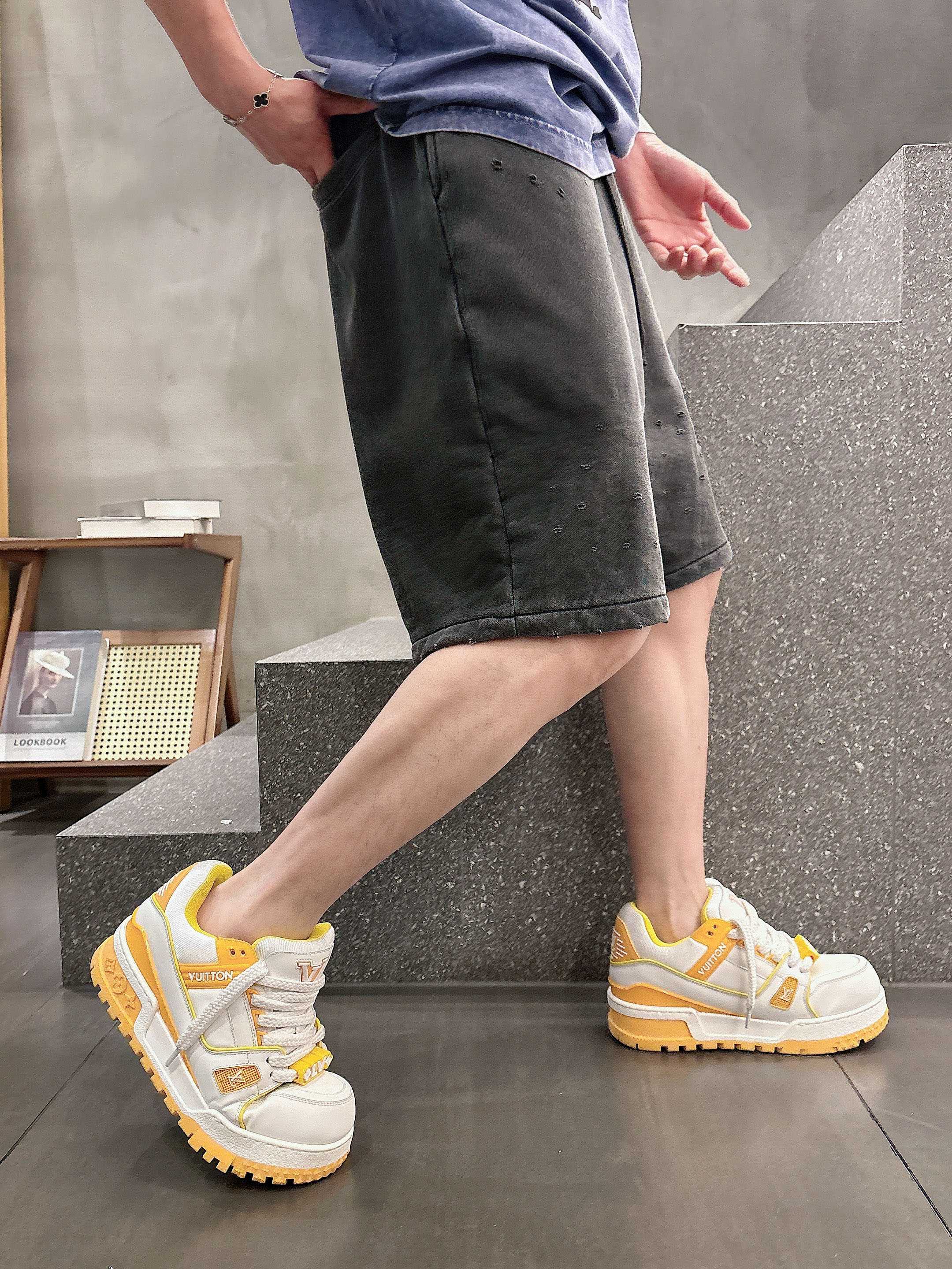 LuxluxHouse Best Quality Clothes Balenciaga Pants