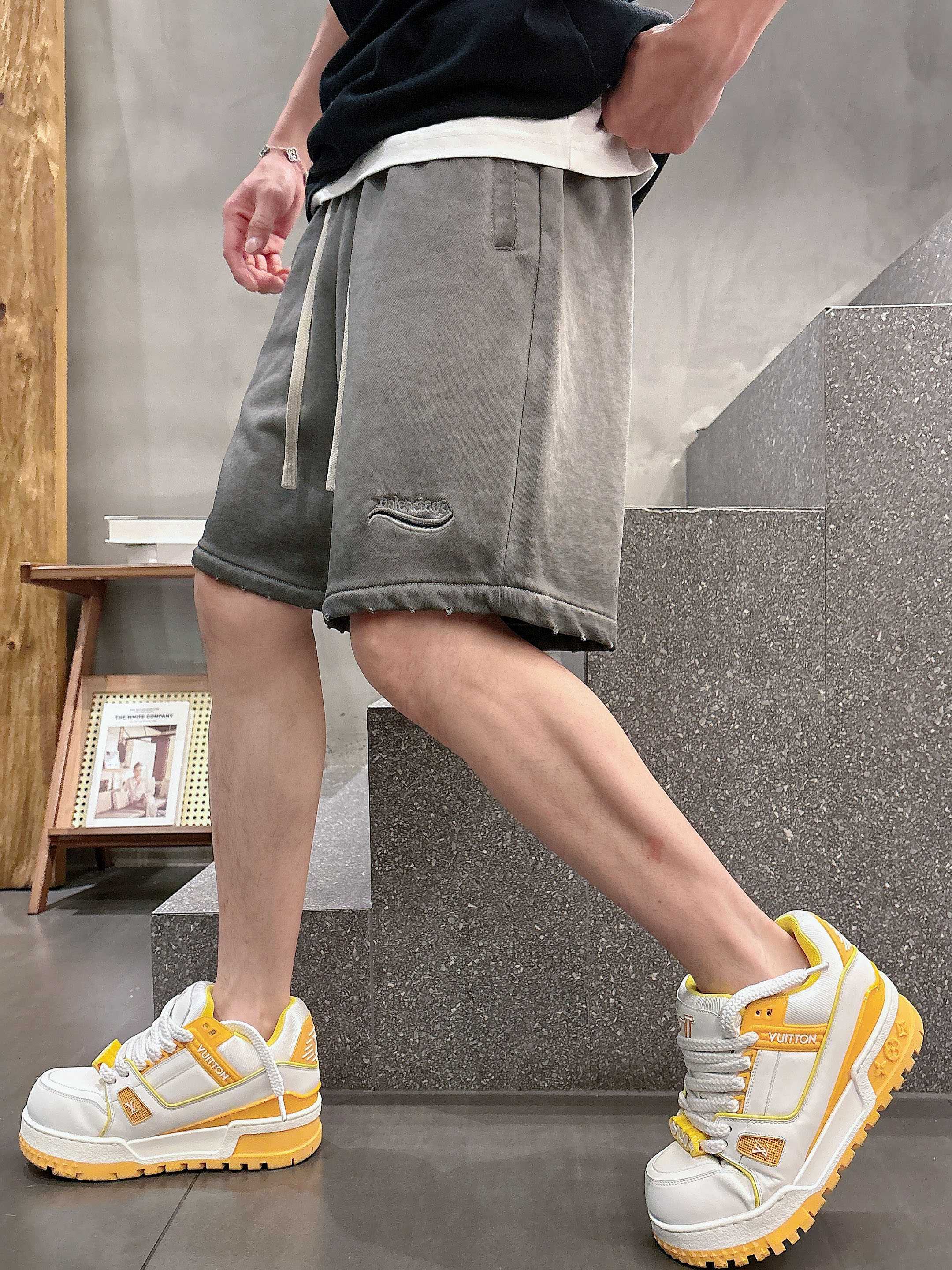 LuxluxHouse Best Quality Clothes Balenciaga Pants