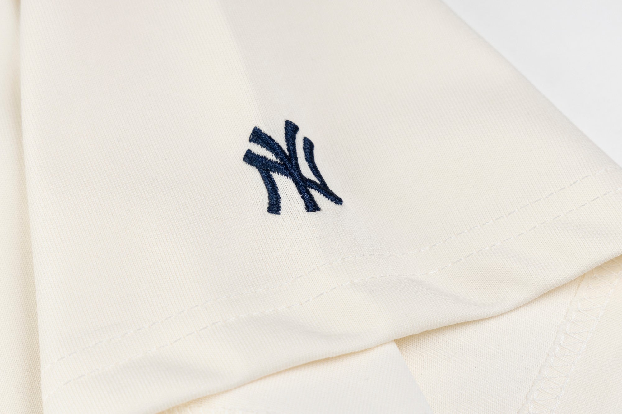 LuxluxHouse Best Quality Clothes The North Face & MLB T-shirt