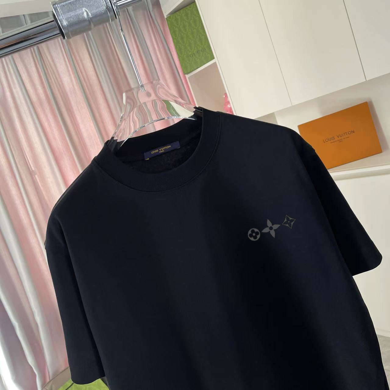 LuxluxHouse Best Quality Clothes T-shirt Louis Vuitton