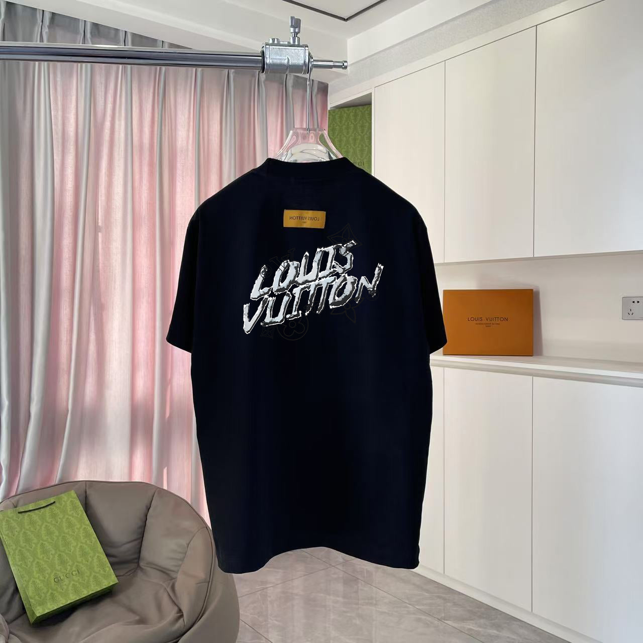 LuxluxHouse Best Quality Clothes T-shirt Louis Vuitton
