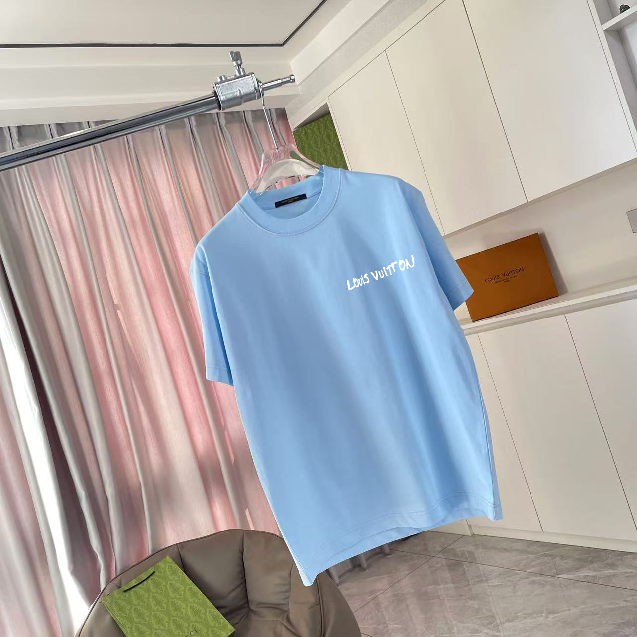 LuxluxHouse Best Quality Clothes T-shirt Louis Vuitton