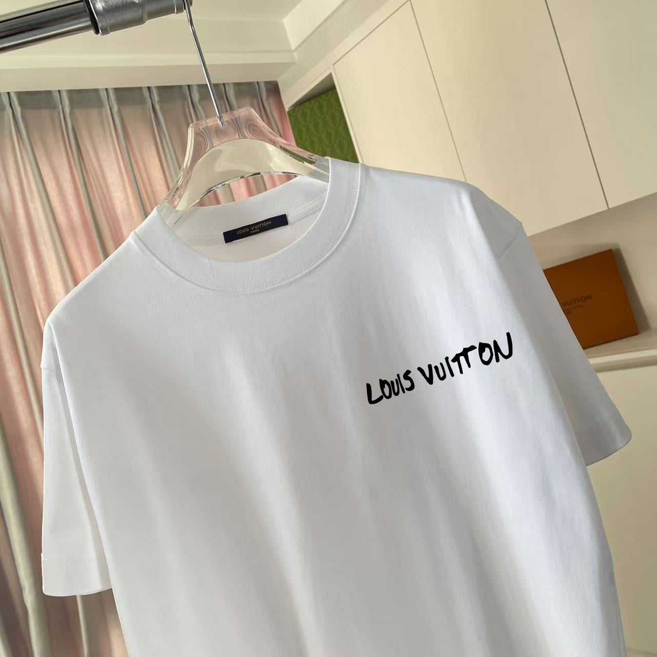LuxluxHouse Best Quality Clothes T-shirt Louis Vuitton