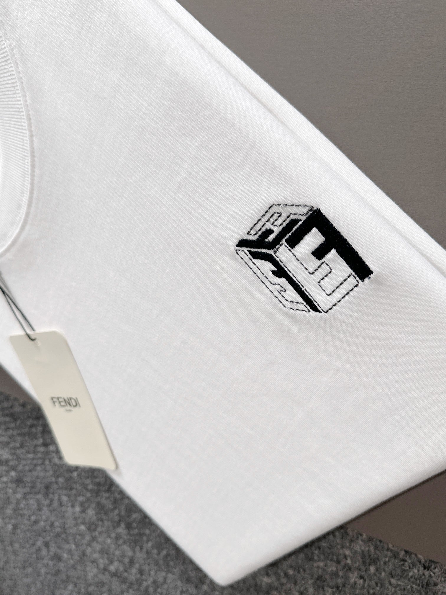 LuxluxHouse Best Quality Clothes Fendi T-shirt