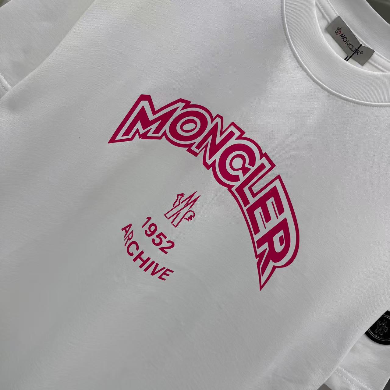 LuxluxHouse Best Quality Clothes T-shirt Moncler