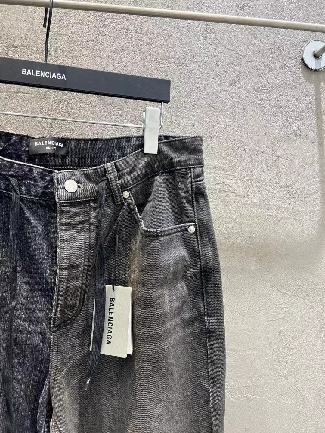 LuxluxHouse Best Quality Clothes Balenciaga Pants