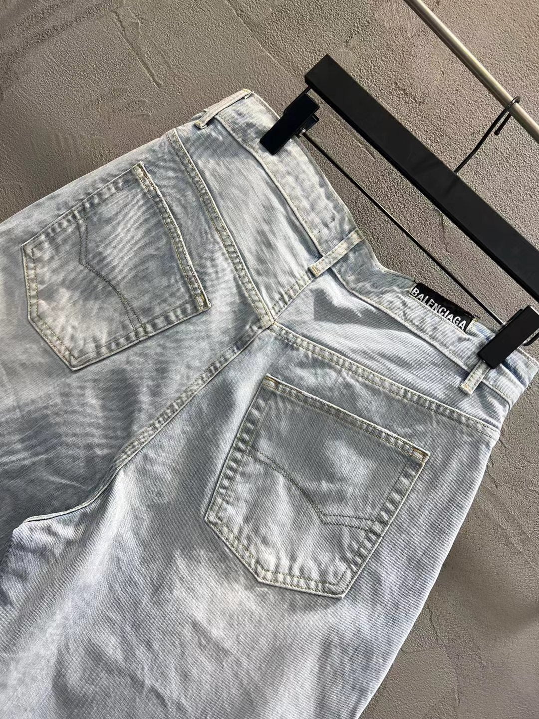 LuxluxHouse Best Quality Clothes Balenciaga Pants