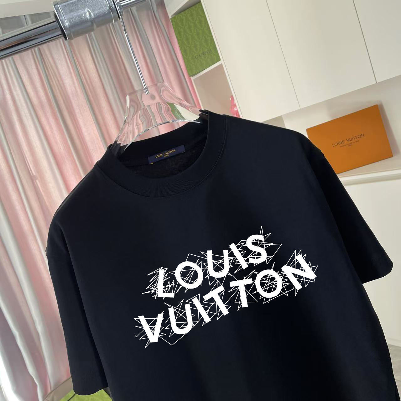 LuxluxHouse Best Quality Clothes T-shirt Louis Vuitton