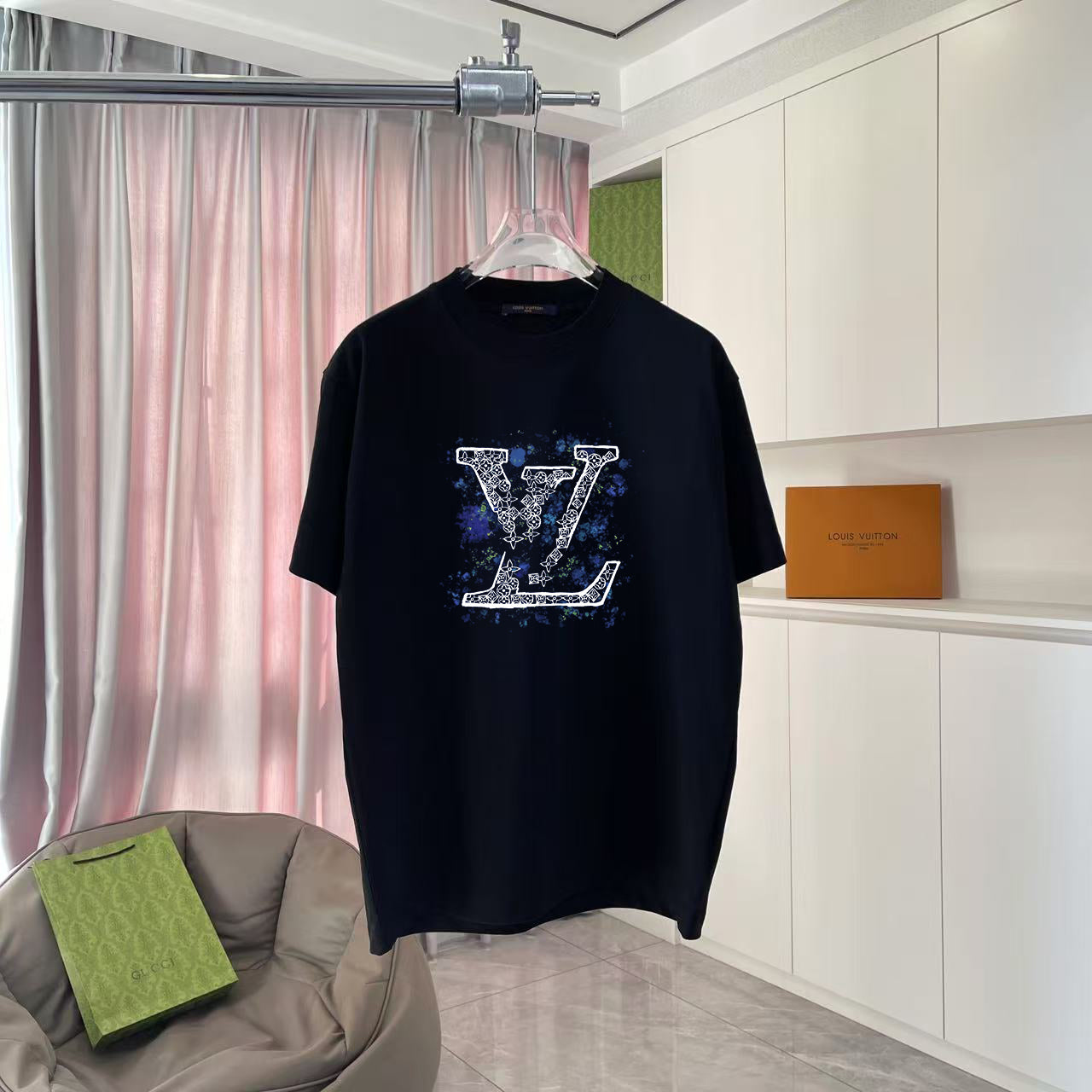 LuxluxHouse Best Quality Clothes T-shirt Louis Vuitton