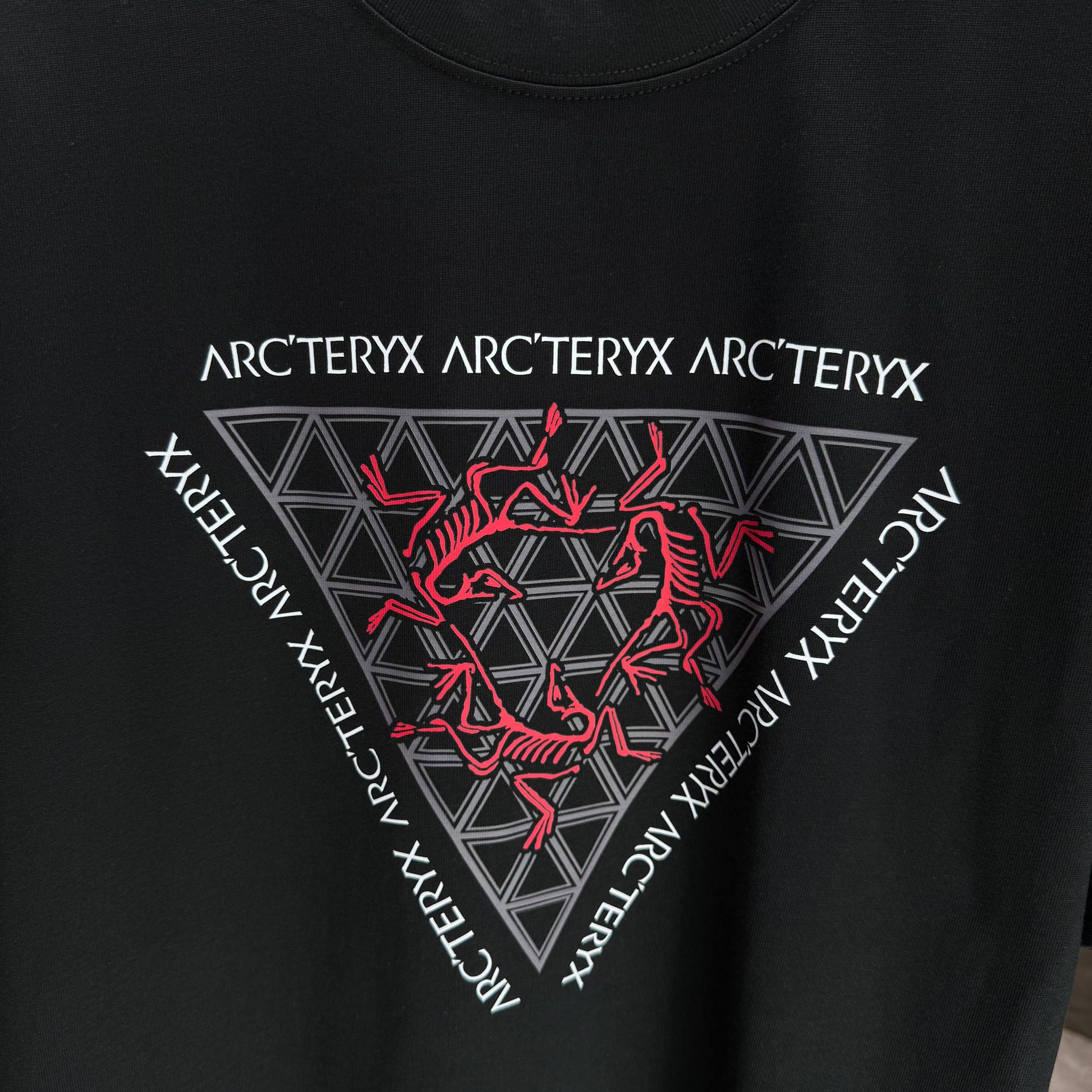 LuxluxHouse Best Quality Clothes T-shirt Arcteryx