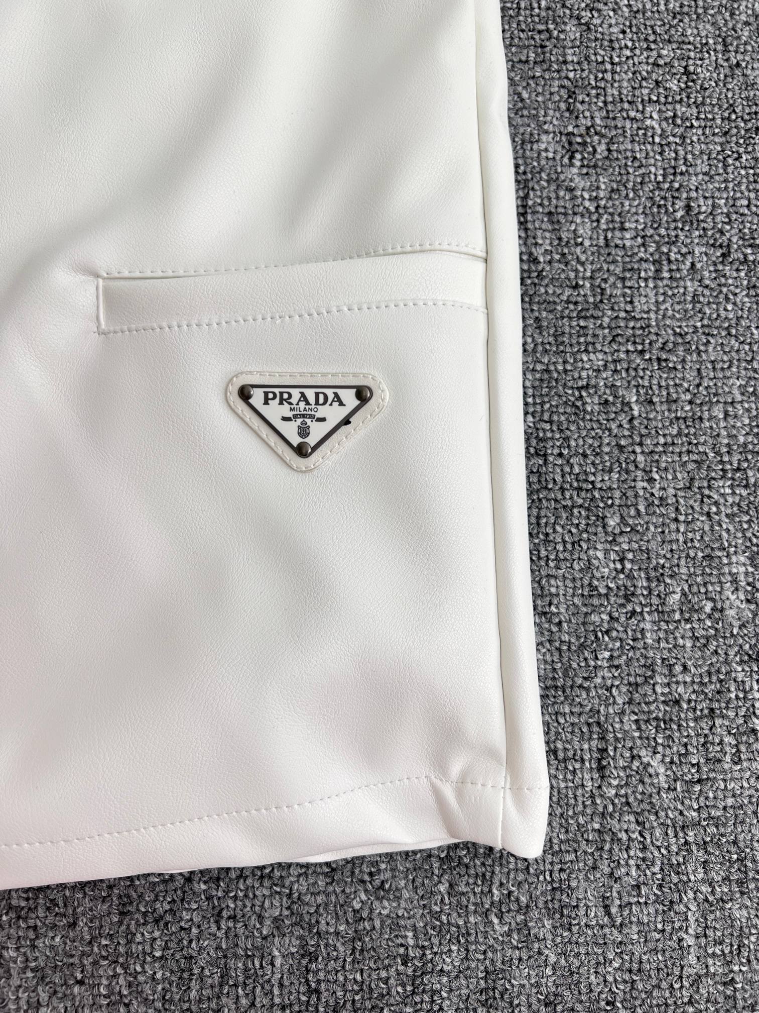 LuxluxHouse Best Quality Clothes Pants Prada
