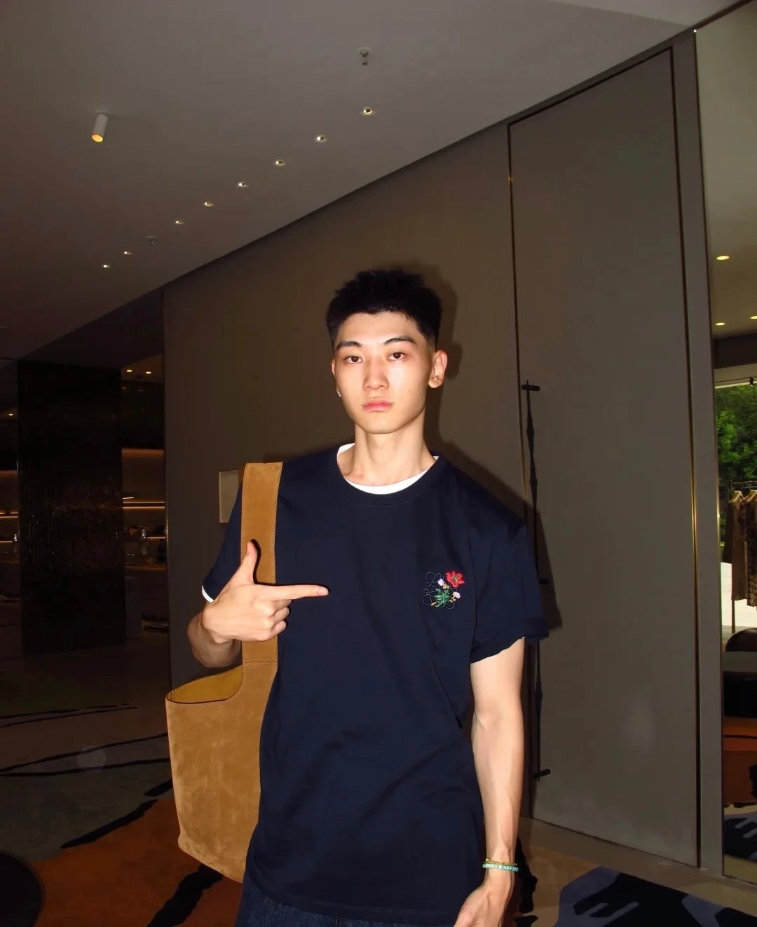 LuxluxHouse Best Quality Clothes T-shirt Loewe
