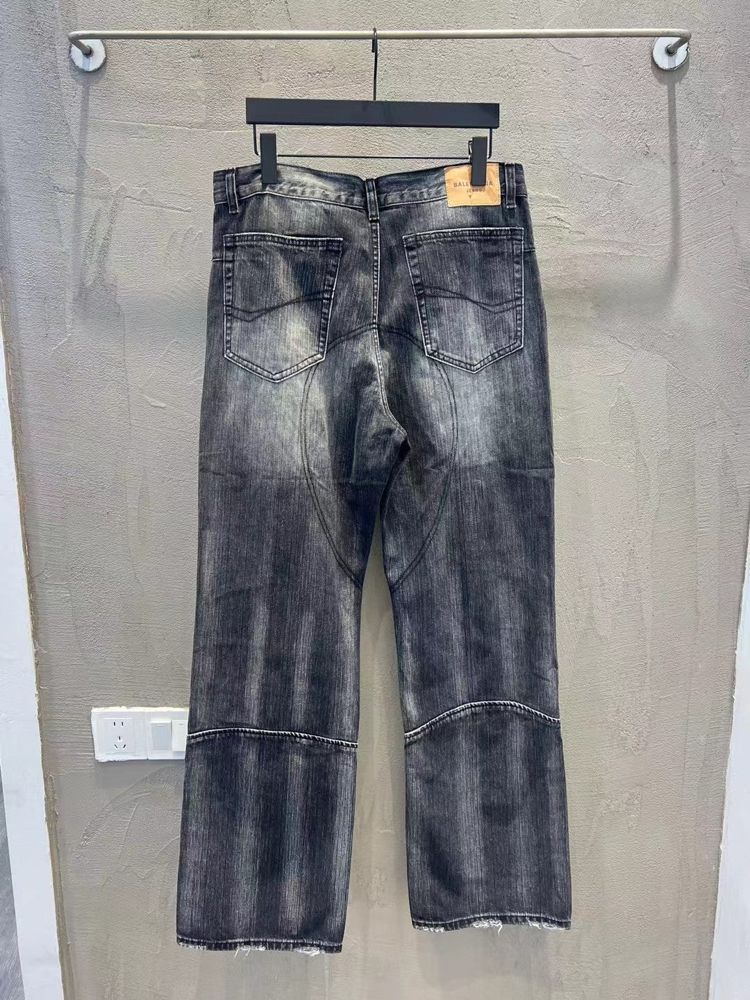 LuxluxHouse Best Quality Clothes Balenciaga Pants