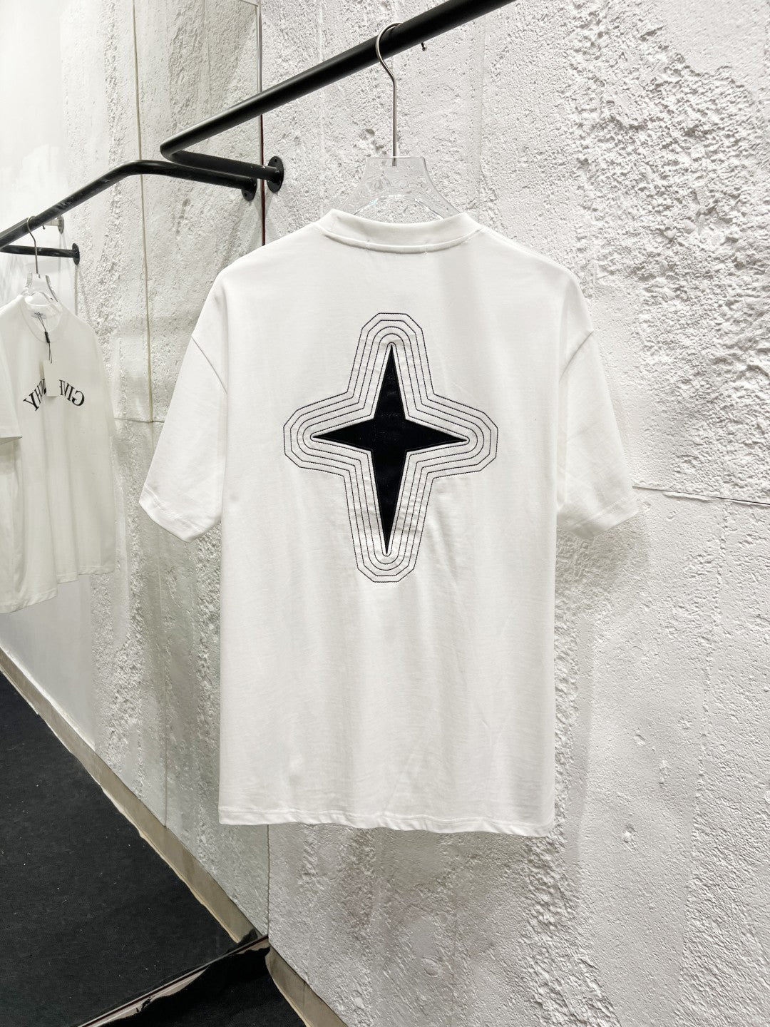 LuxluxHouse Best Quality Clothes Givenchy T-shirt