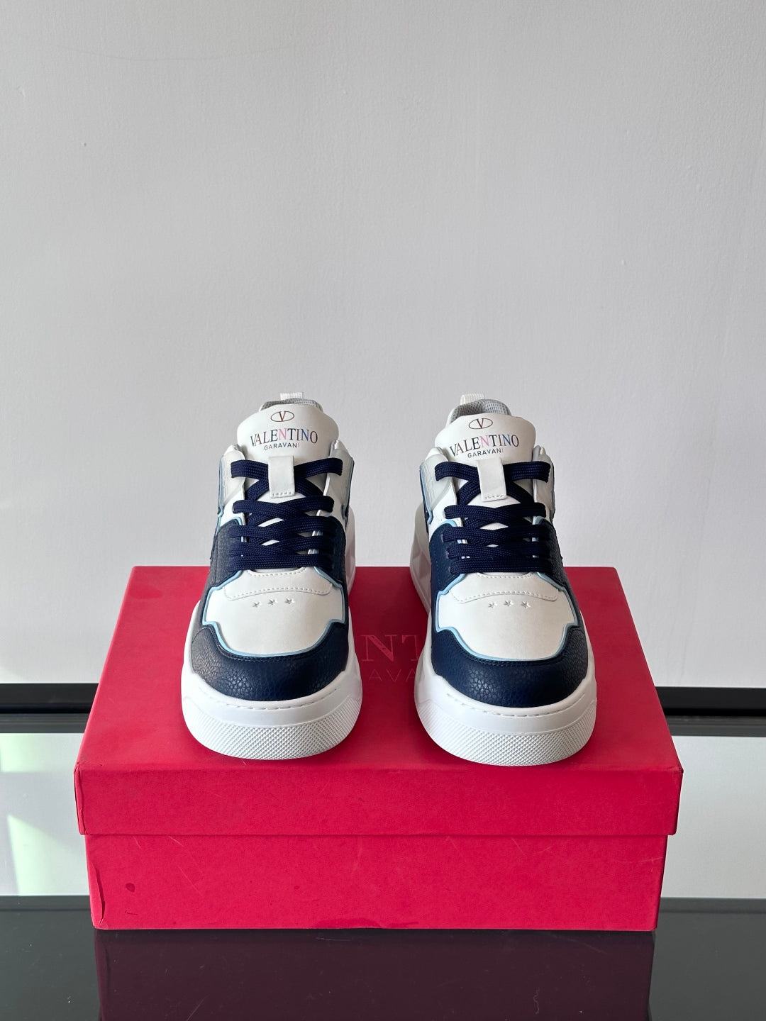 LuxluxHouse Best Quality Shoes Valentino