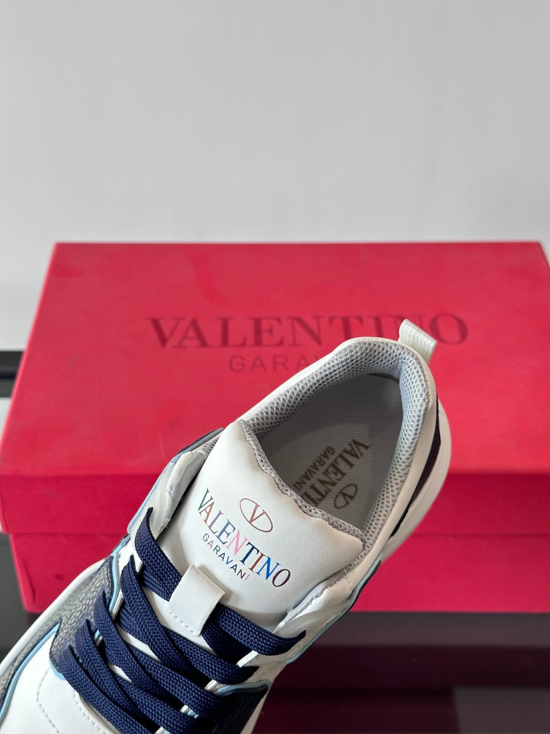 LuxluxHouse Best Quality Shoes Valentino